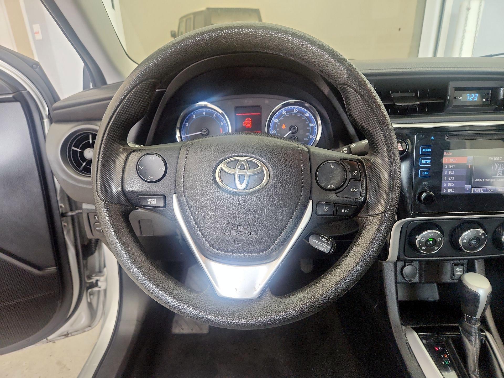 Thumbnail: 2018 Toyota Corolla - 10