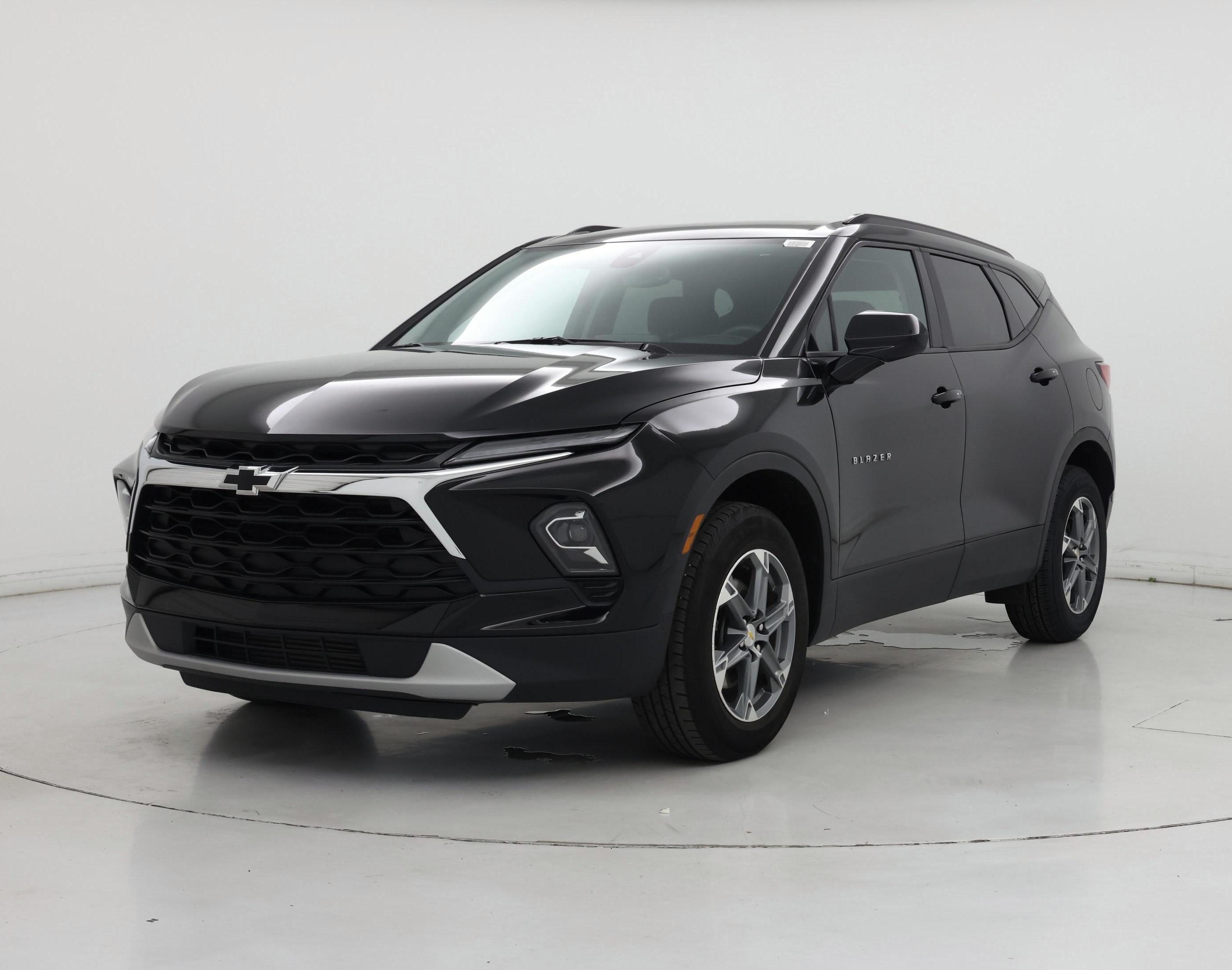 Thumbnail: 2023 Chevrolet Blazer - 4