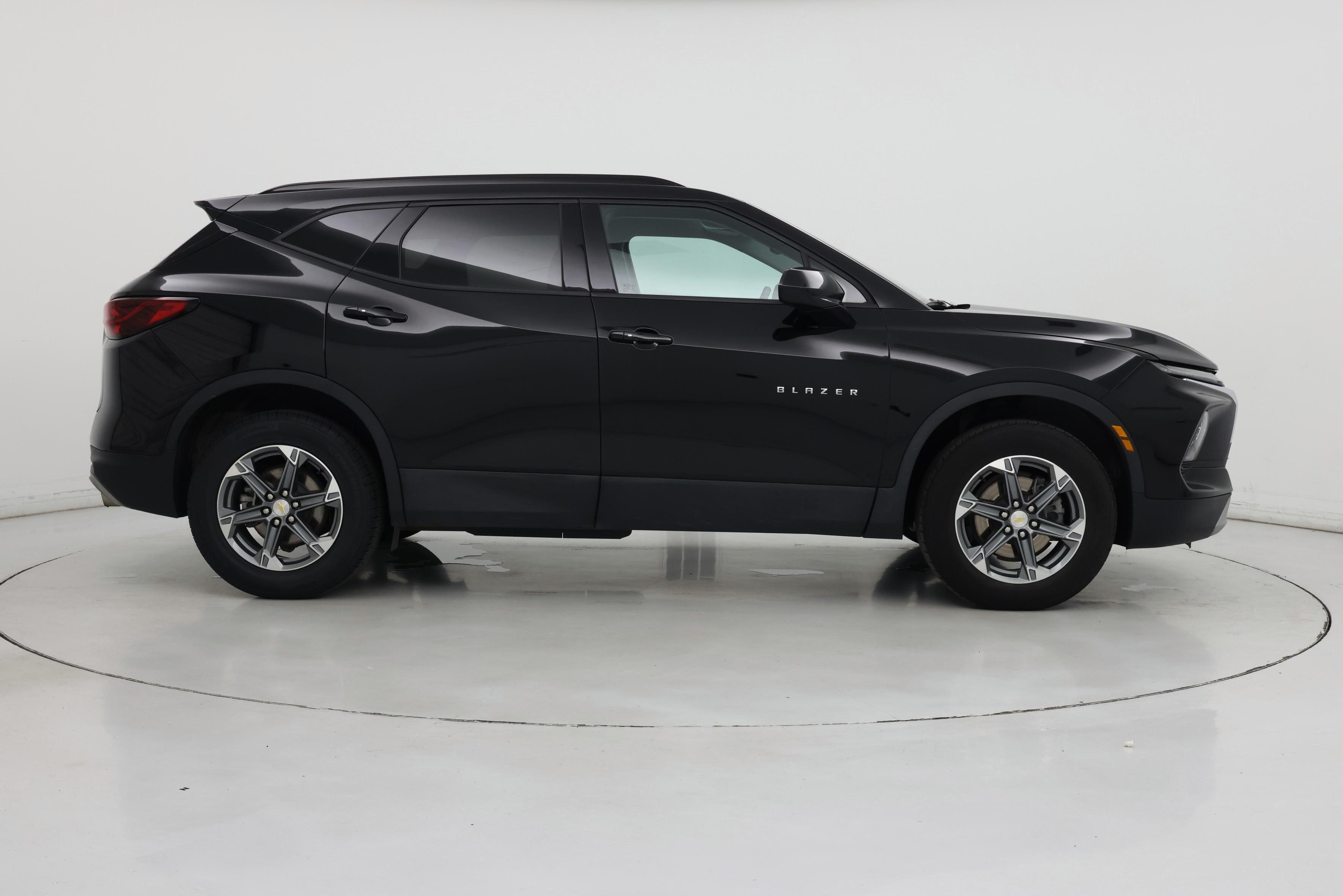 Thumbnail: 2023 Chevrolet Blazer - 7