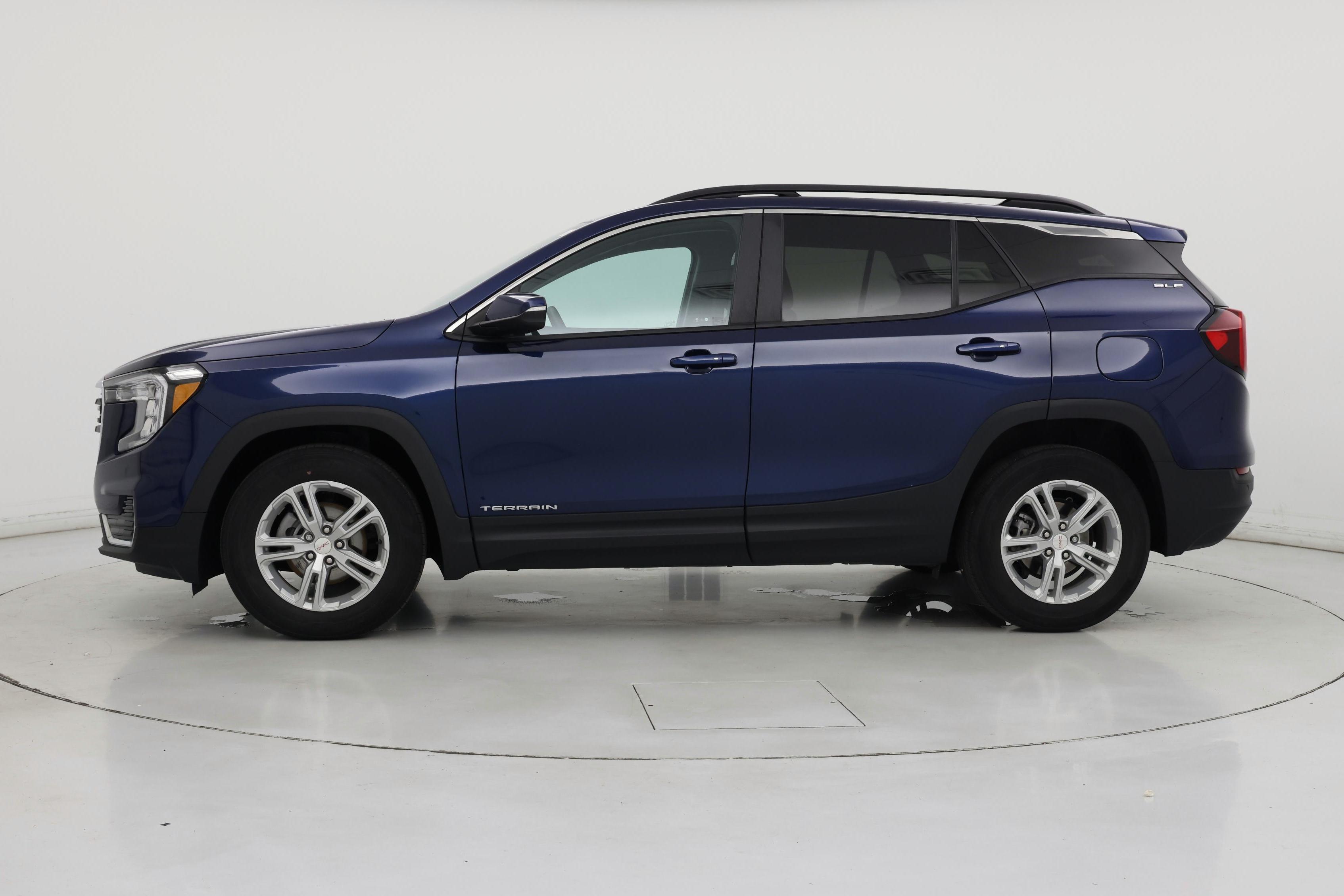 Thumbnail: 2022 GMC Terrain - 3