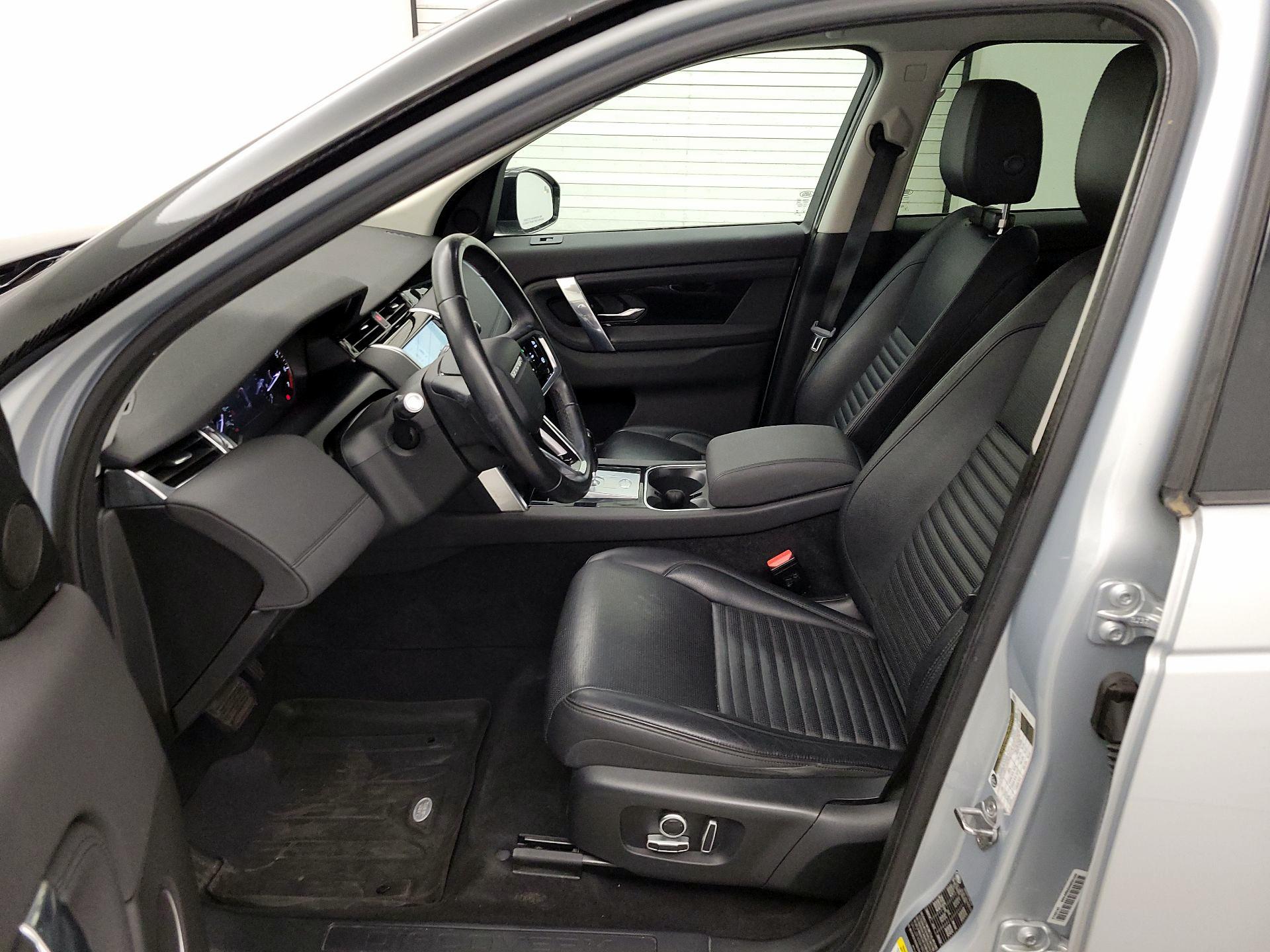 Thumbnail: 2021 Land Rover Discovery Sport - 11