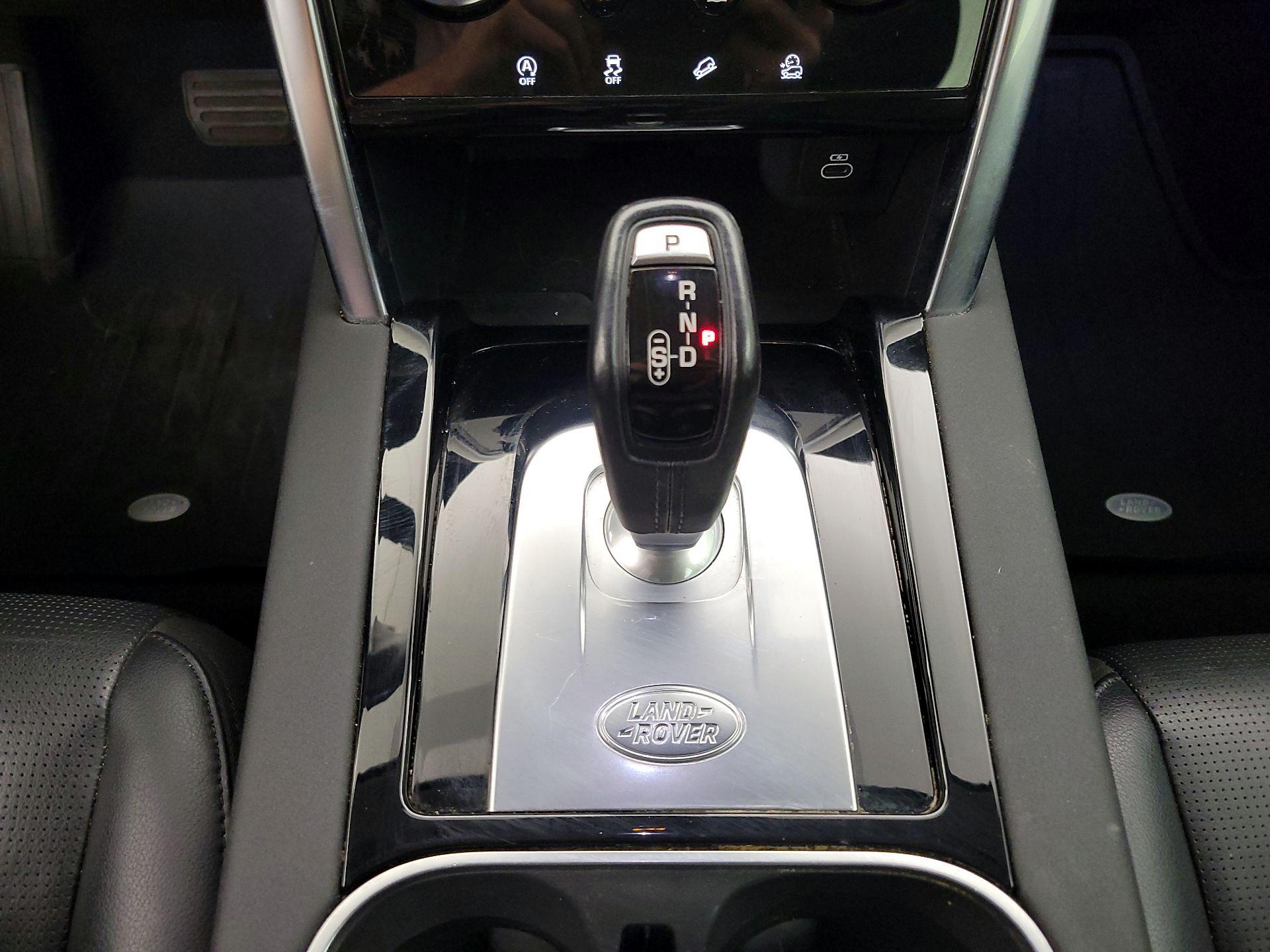 Thumbnail: 2021 Land Rover Discovery Sport - 18