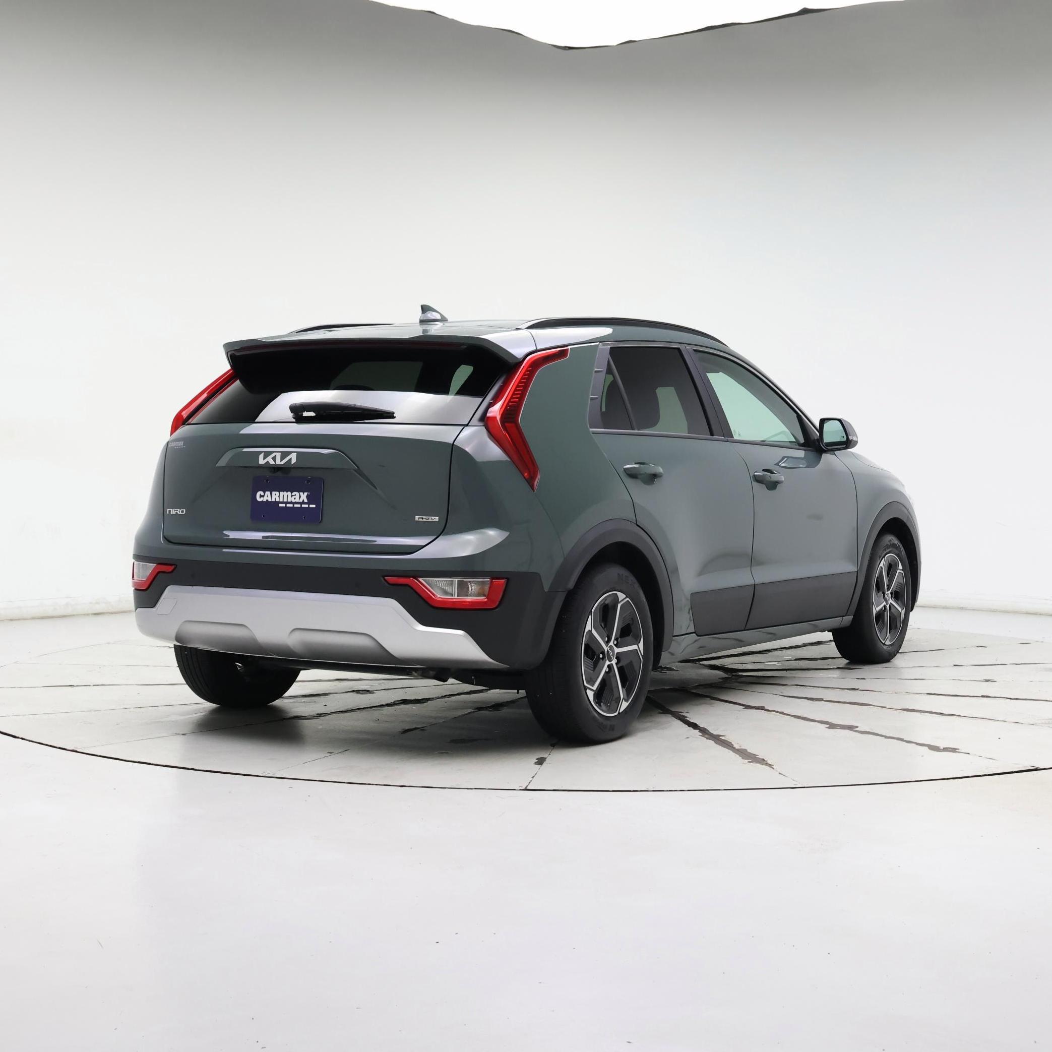 Thumbnail: 2023 Kia Niro - 8