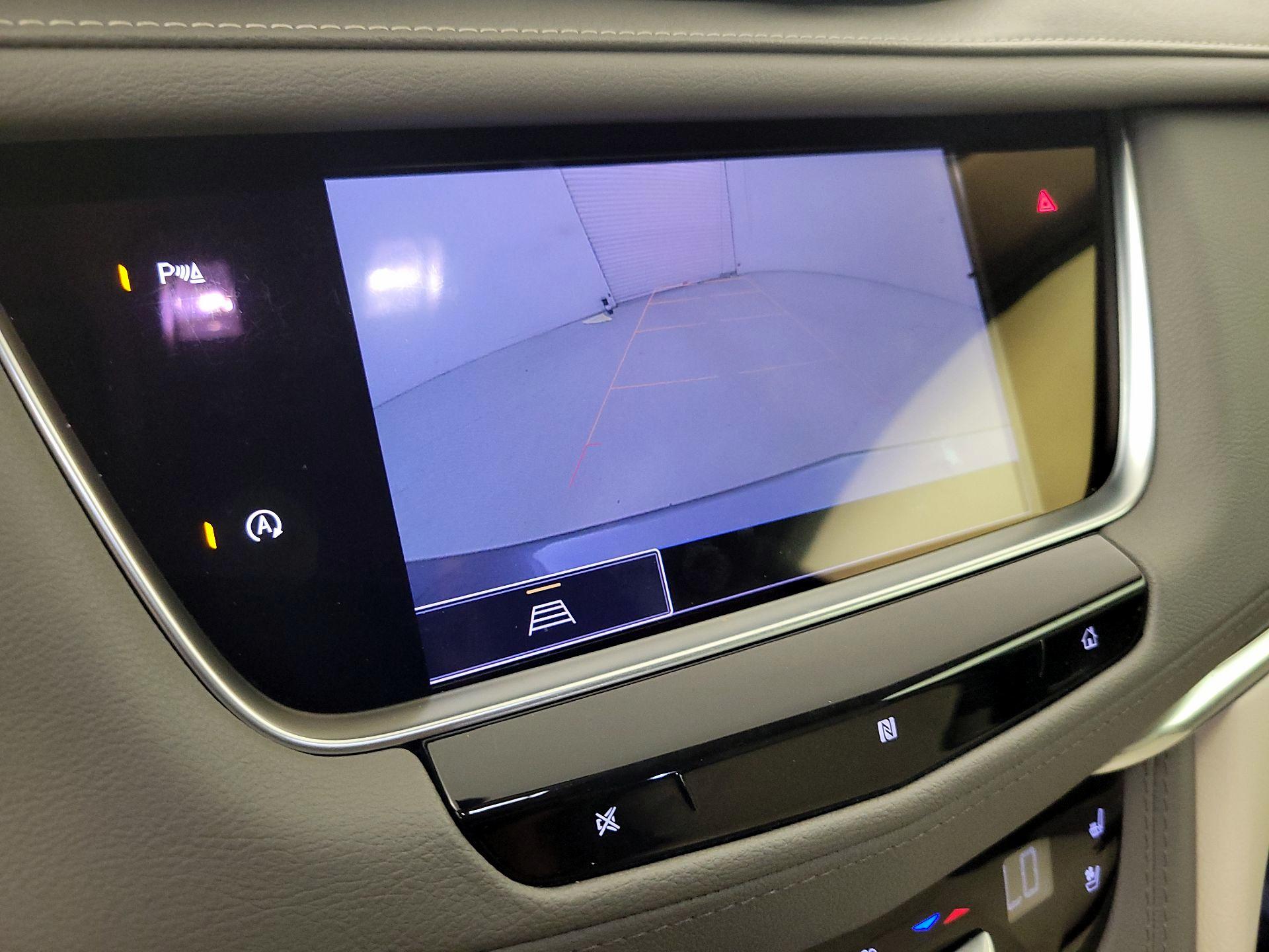 Thumbnail: 2021 Cadillac XT5 - 12