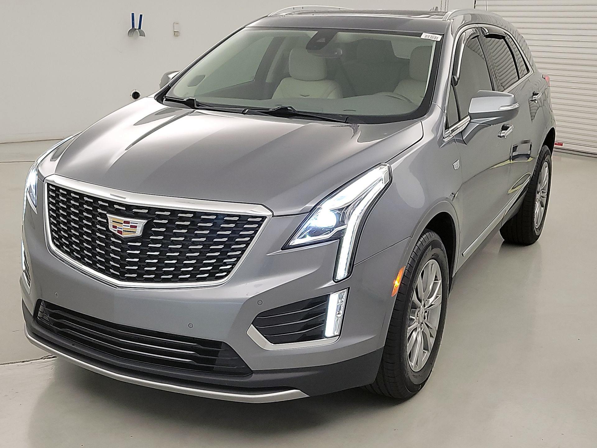 Thumbnail: 2021 Cadillac XT5 - 3