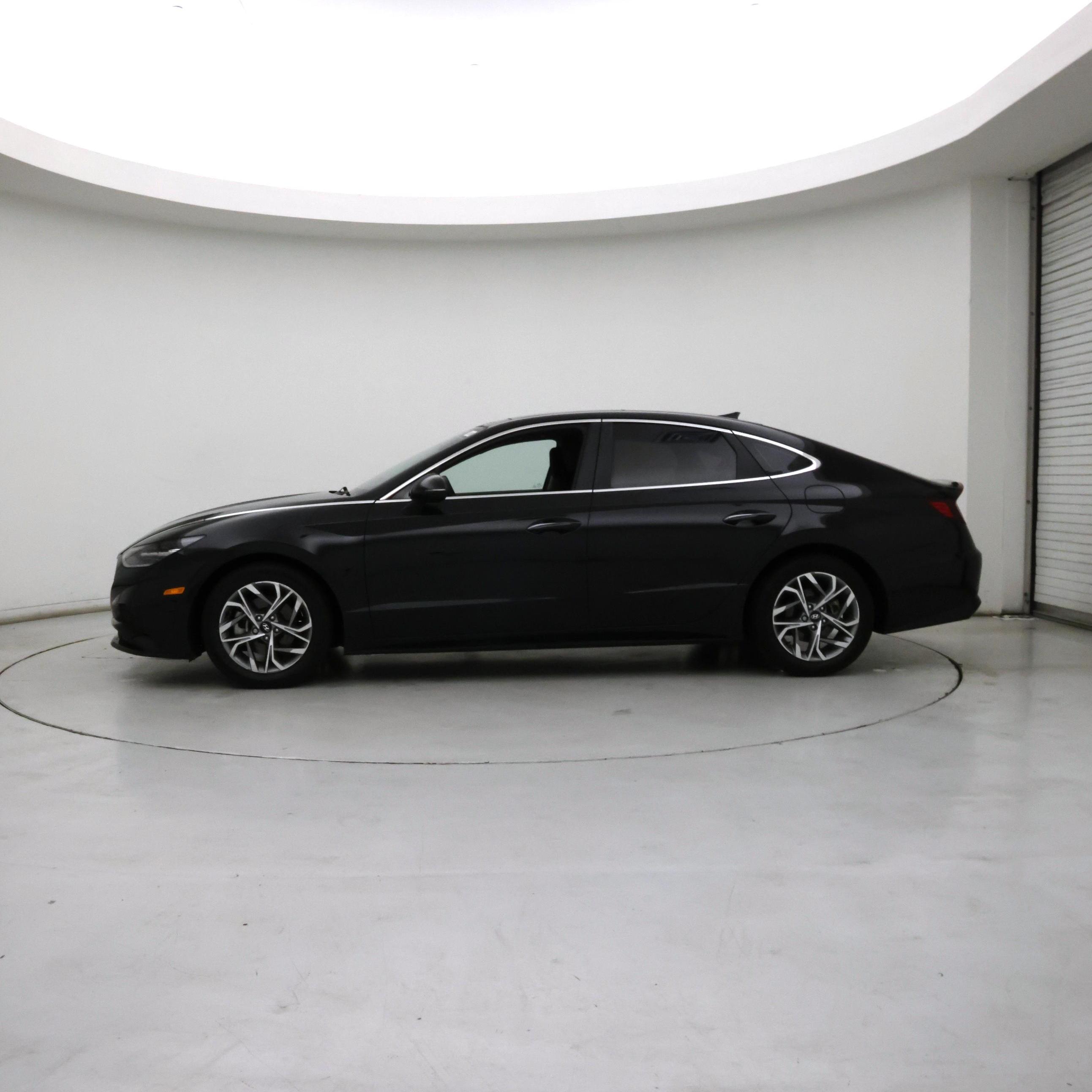 Thumbnail: 2023 Hyundai Sonata - 3