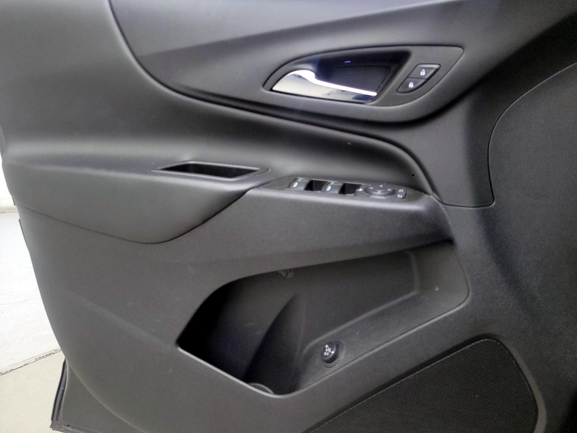 Thumbnail: 2022 Chevrolet Equinox - 12