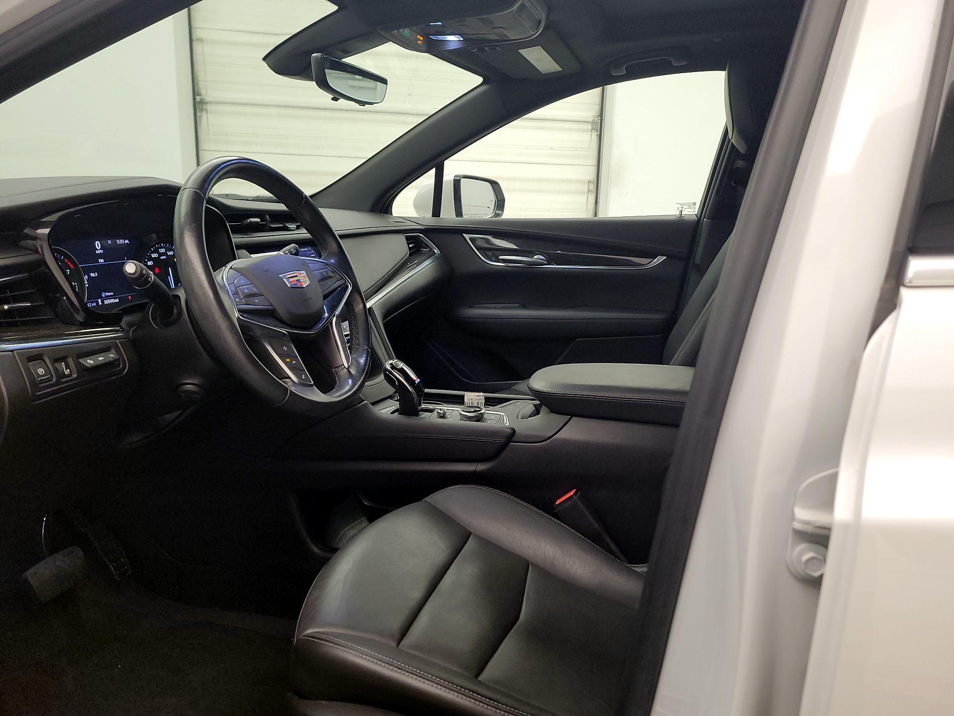 Thumbnail: 2021 Cadillac XT5 - 11