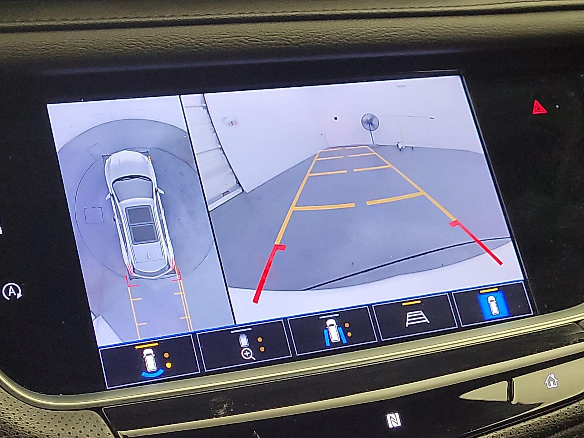 Thumbnail: 2021 Cadillac XT5 - 14