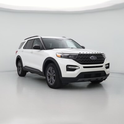 White 2022 Ford Explorer XLT