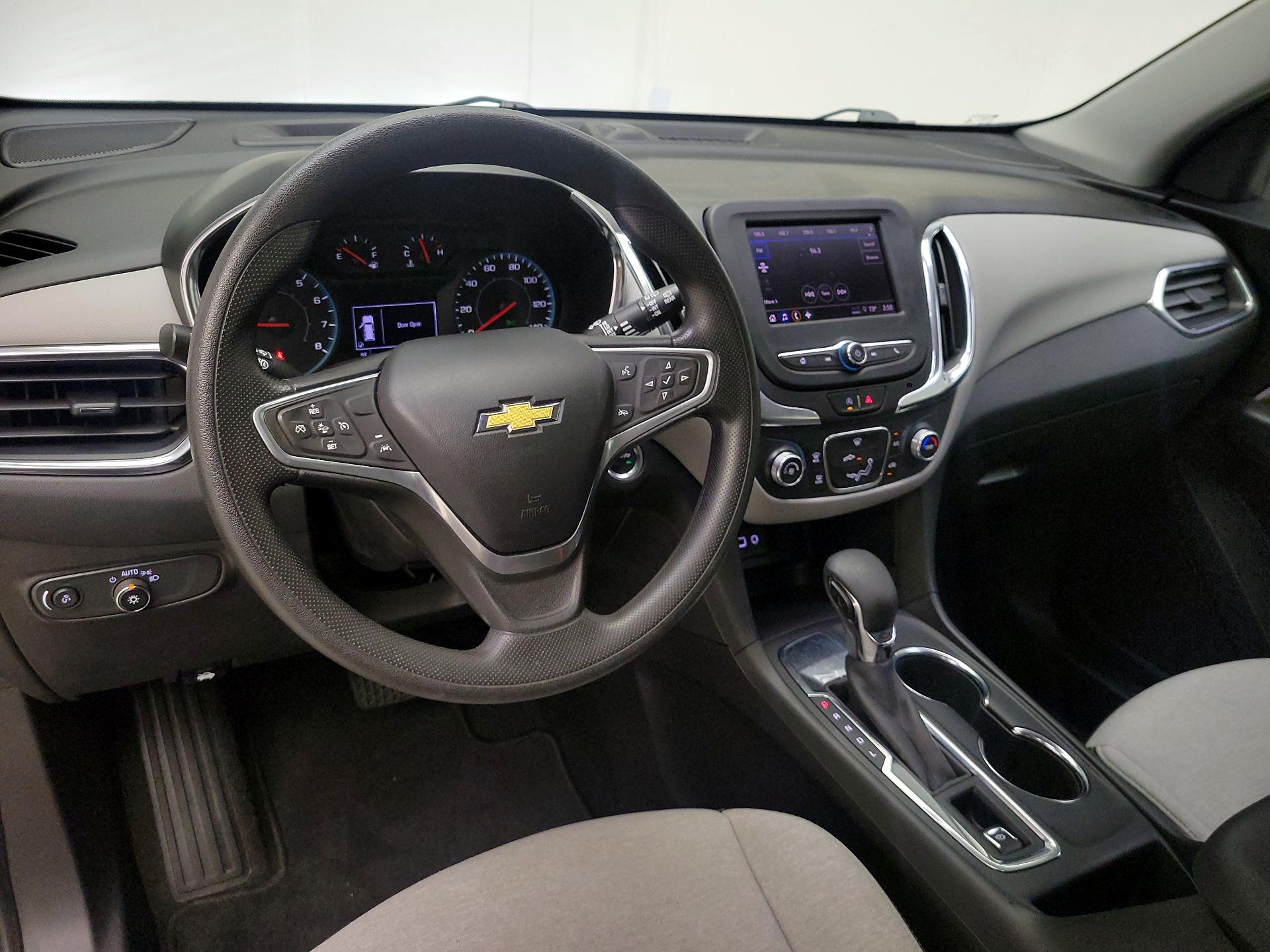 Thumbnail: 2022 Chevrolet Equinox - 9