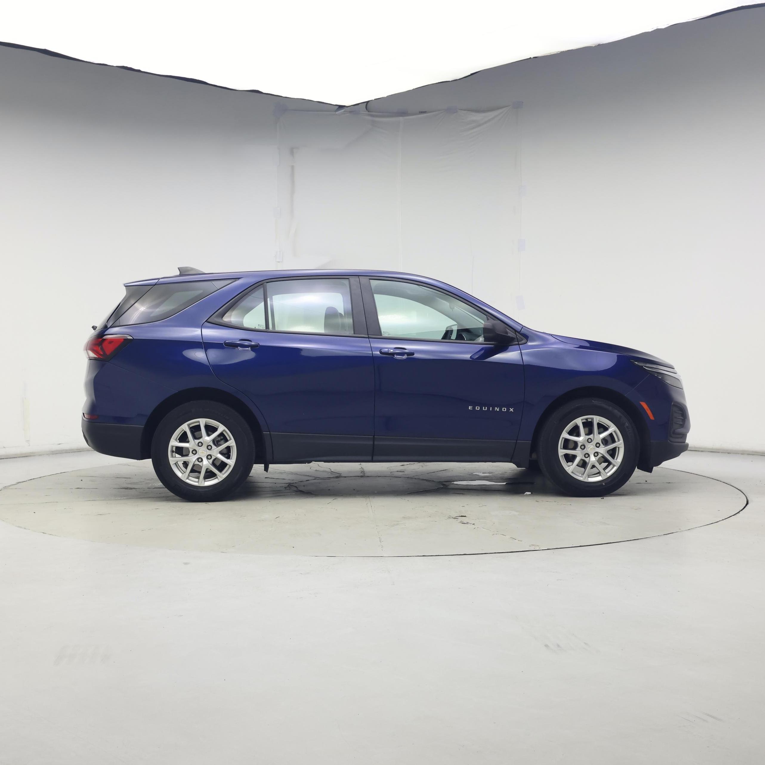 Thumbnail: 2022 Chevrolet Equinox - 7