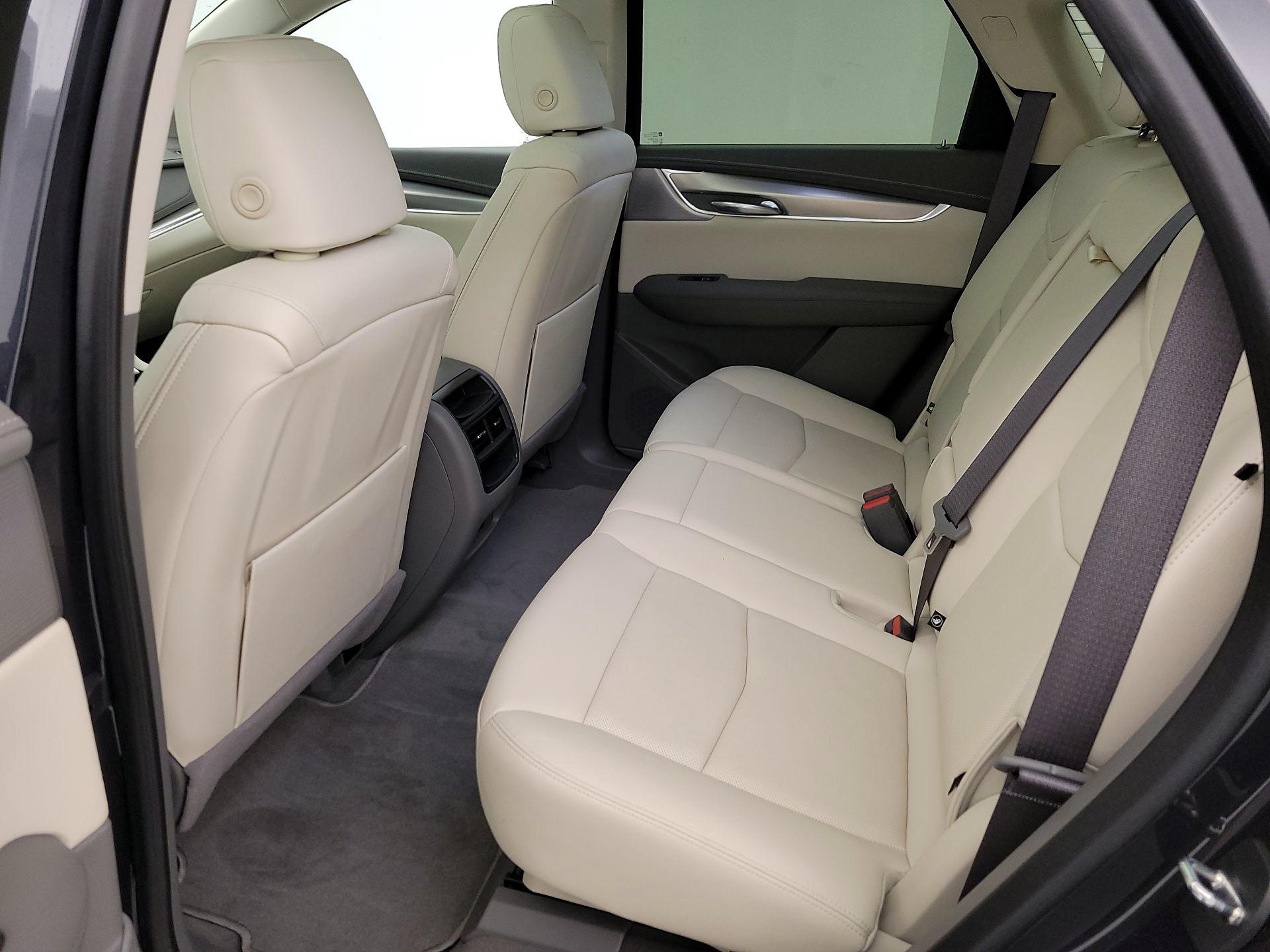 Thumbnail: 2023 Cadillac XT5 - 19