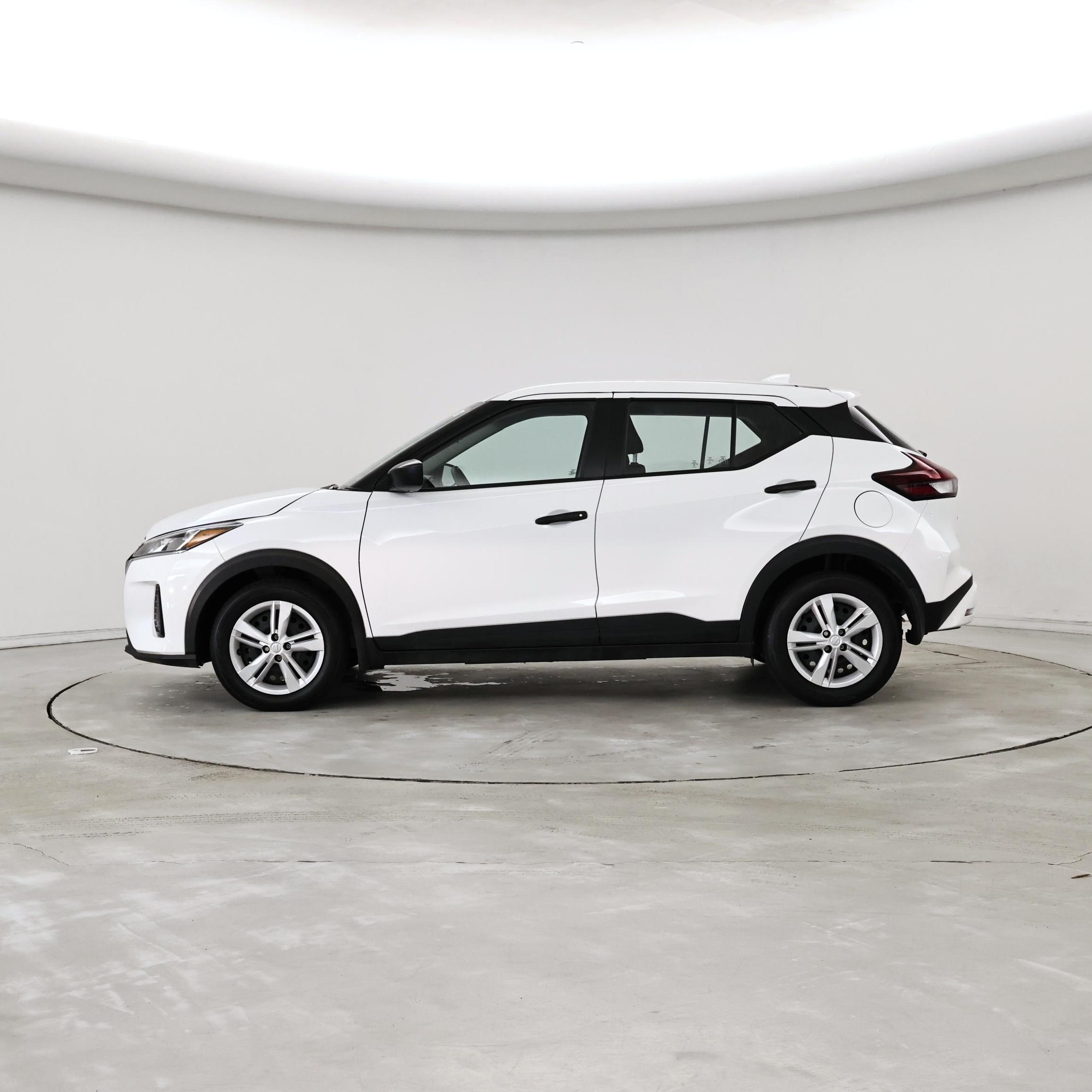 Thumbnail: 2024 Nissan Kicks - 3