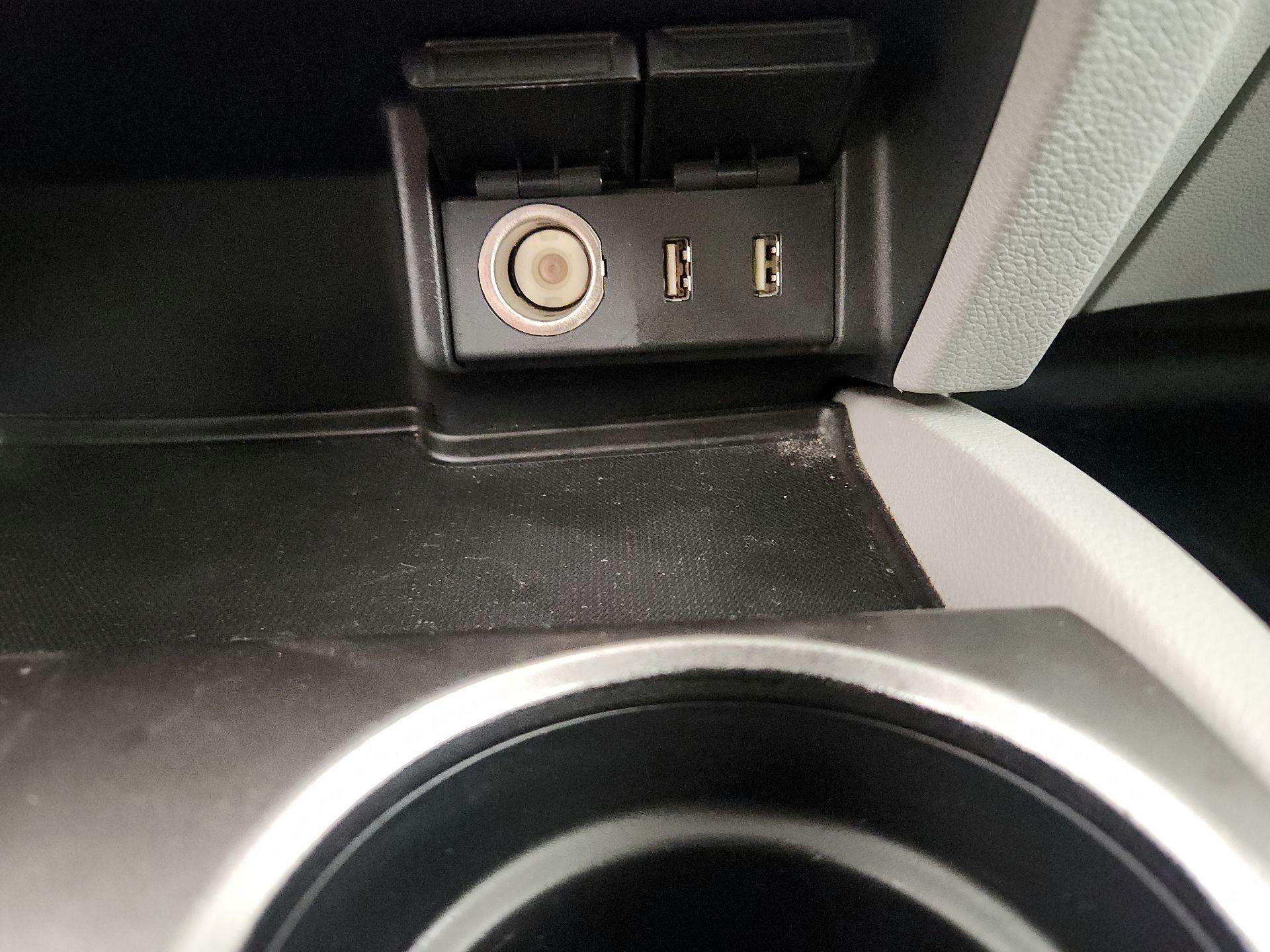 Thumbnail: 2016 Honda Pilot - 16