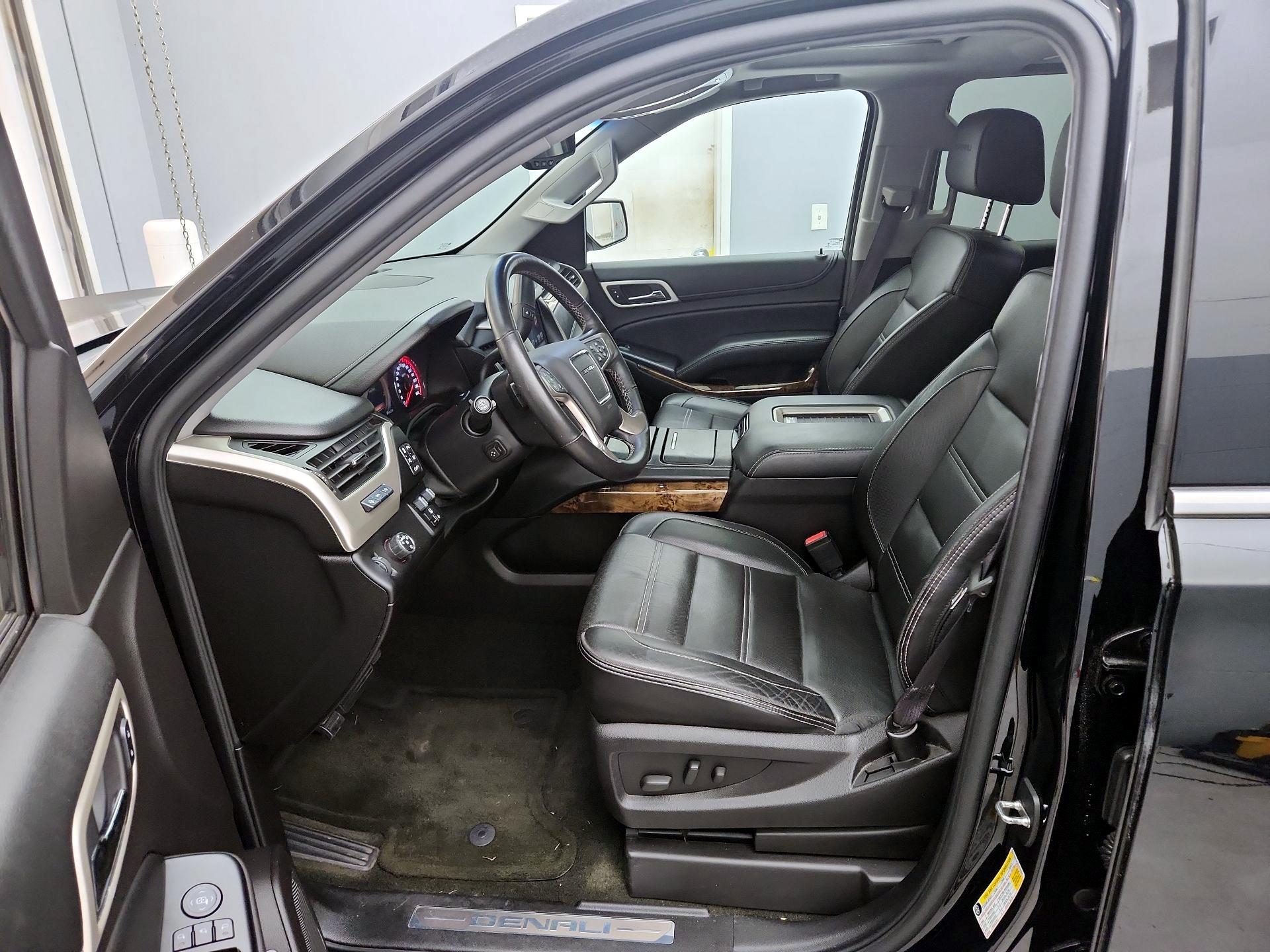 Thumbnail: 2015 GMC Yukon XL - 11