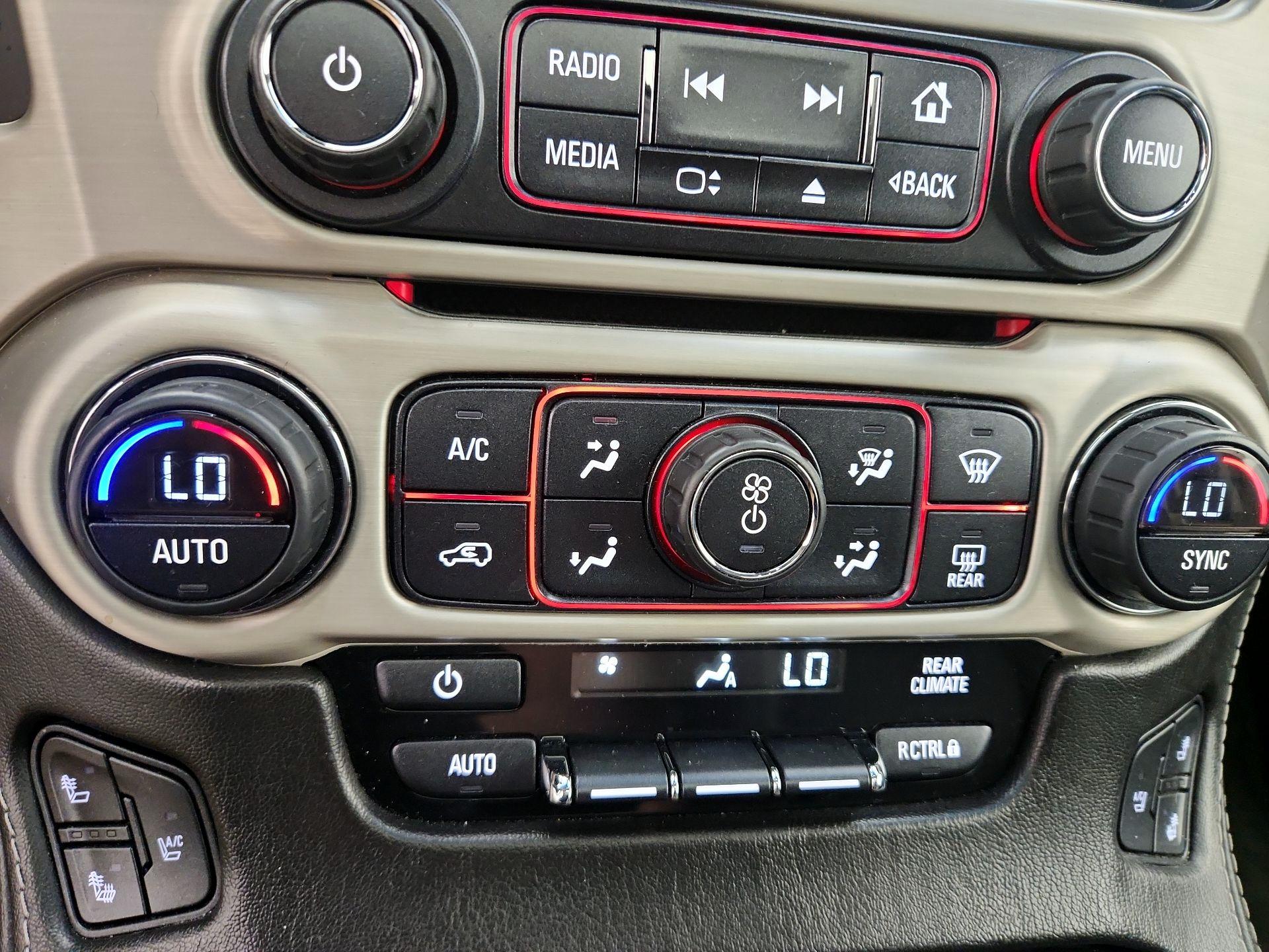 Thumbnail: 2015 GMC Yukon XL - 17