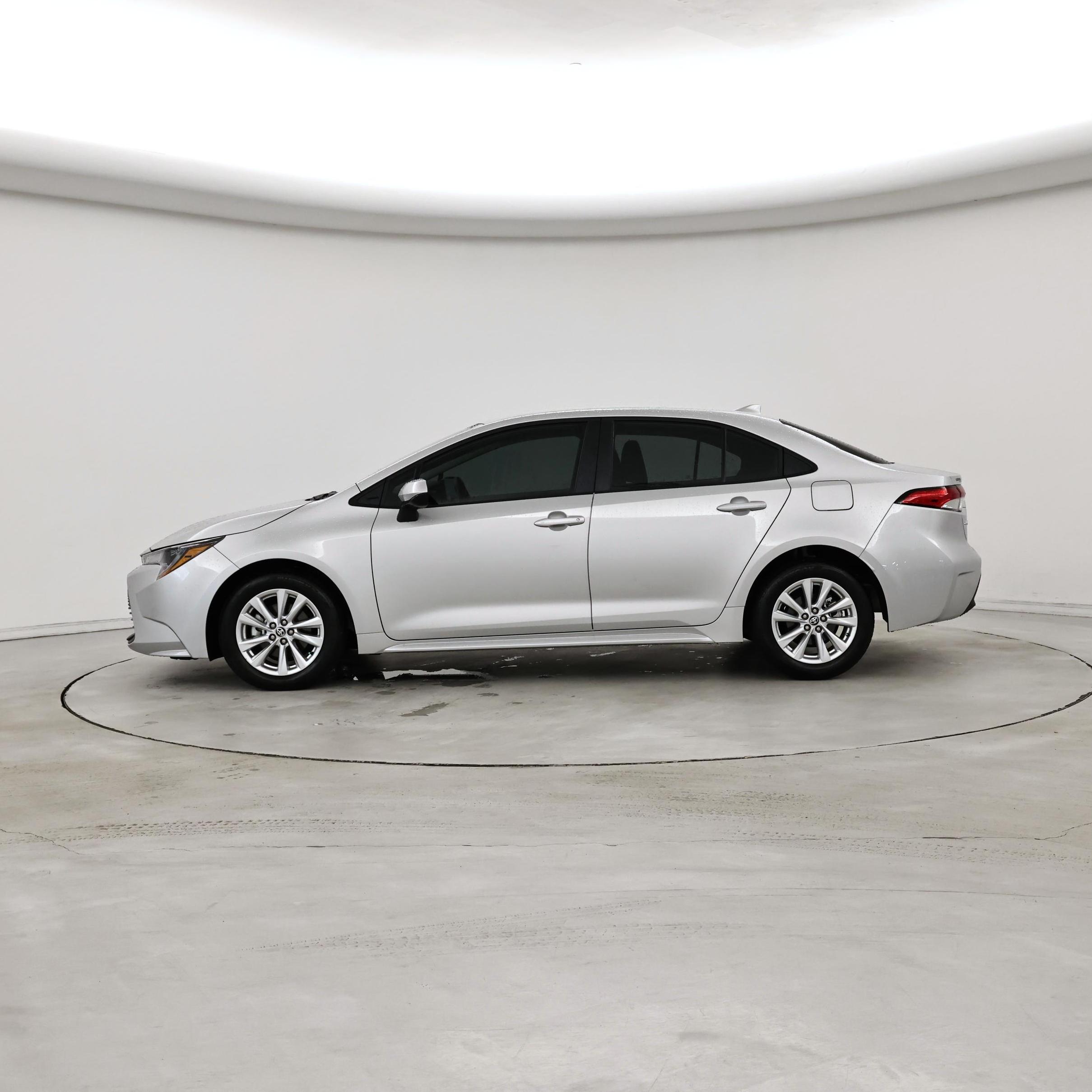 Thumbnail: 2024 Toyota Corolla - 3
