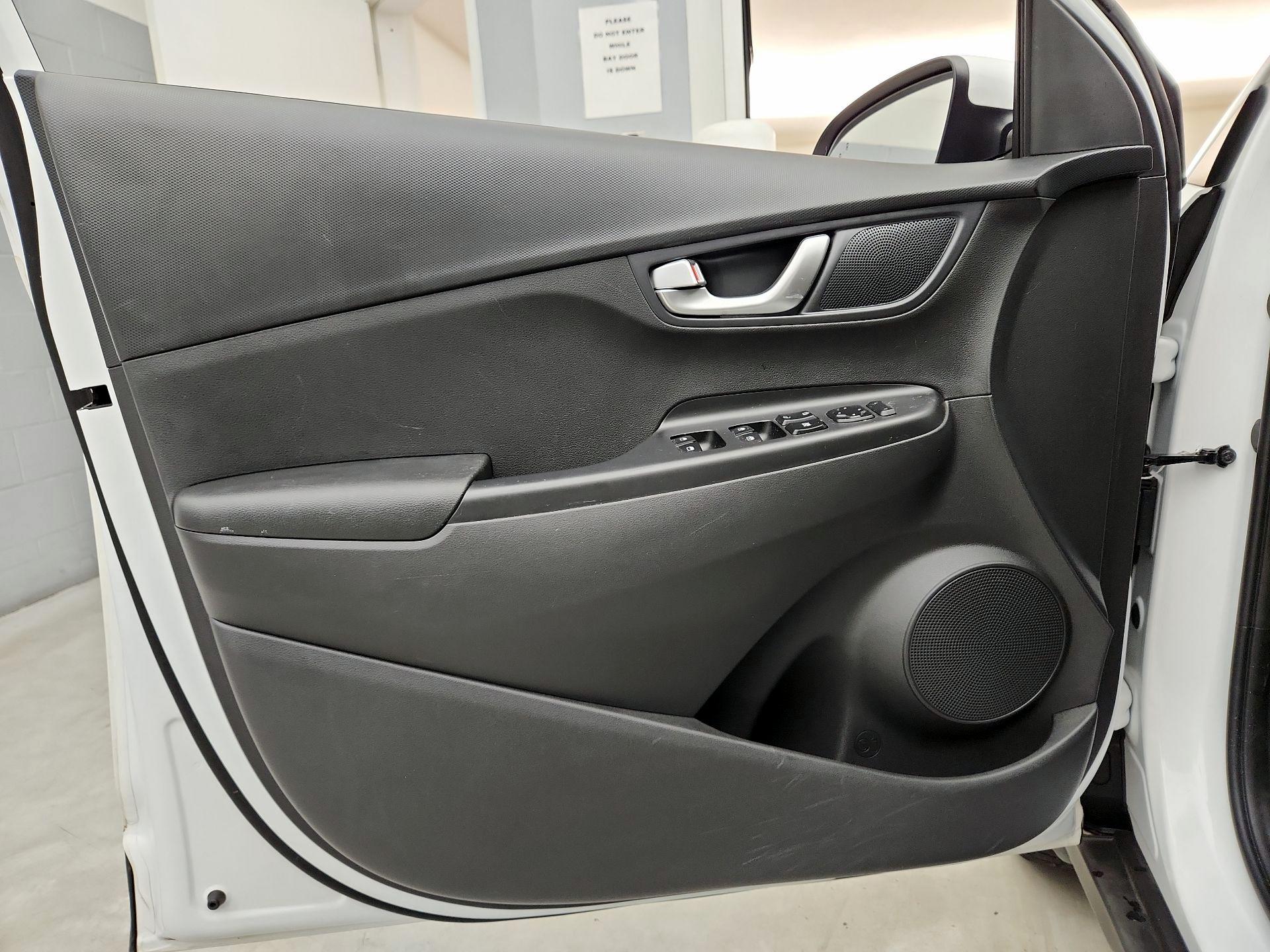 Thumbnail: 2022 Hyundai Kona - 12