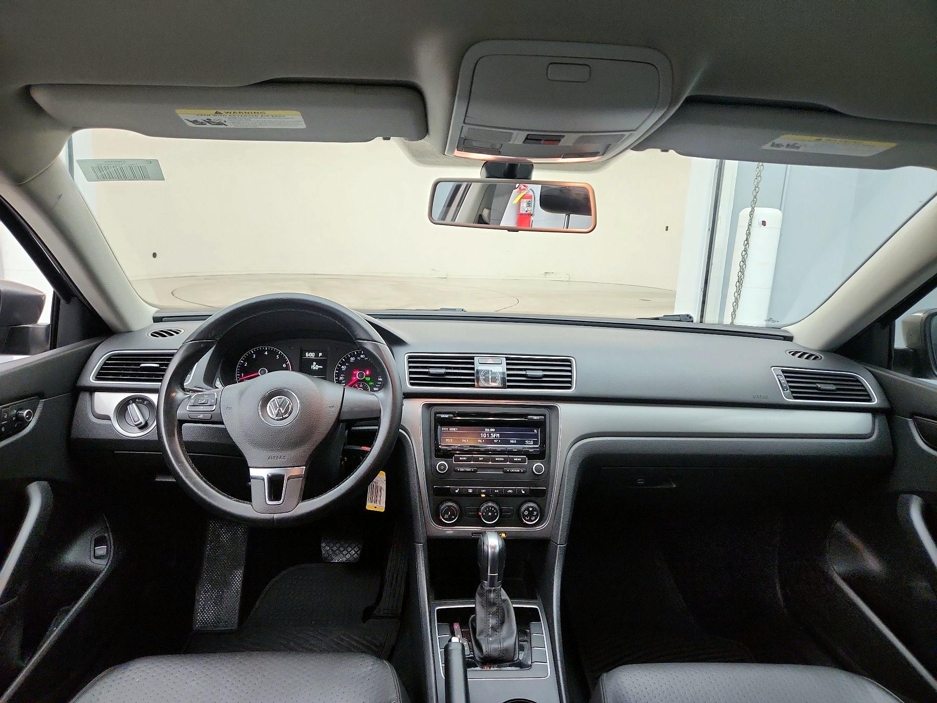 Thumbnail: 2014 Volkswagen Passat - 9