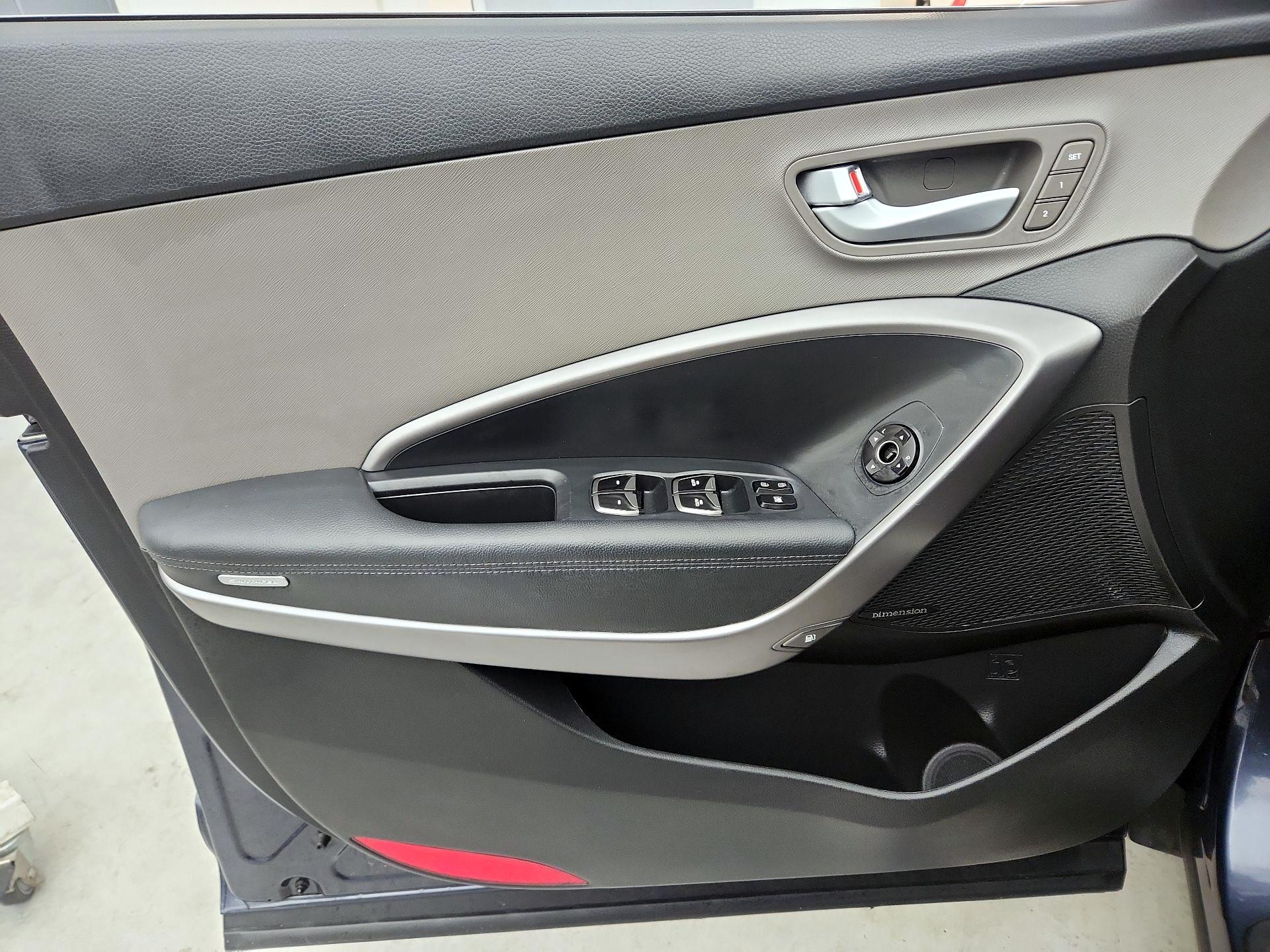 Thumbnail: 2016 Hyundai Santa Fe - 12