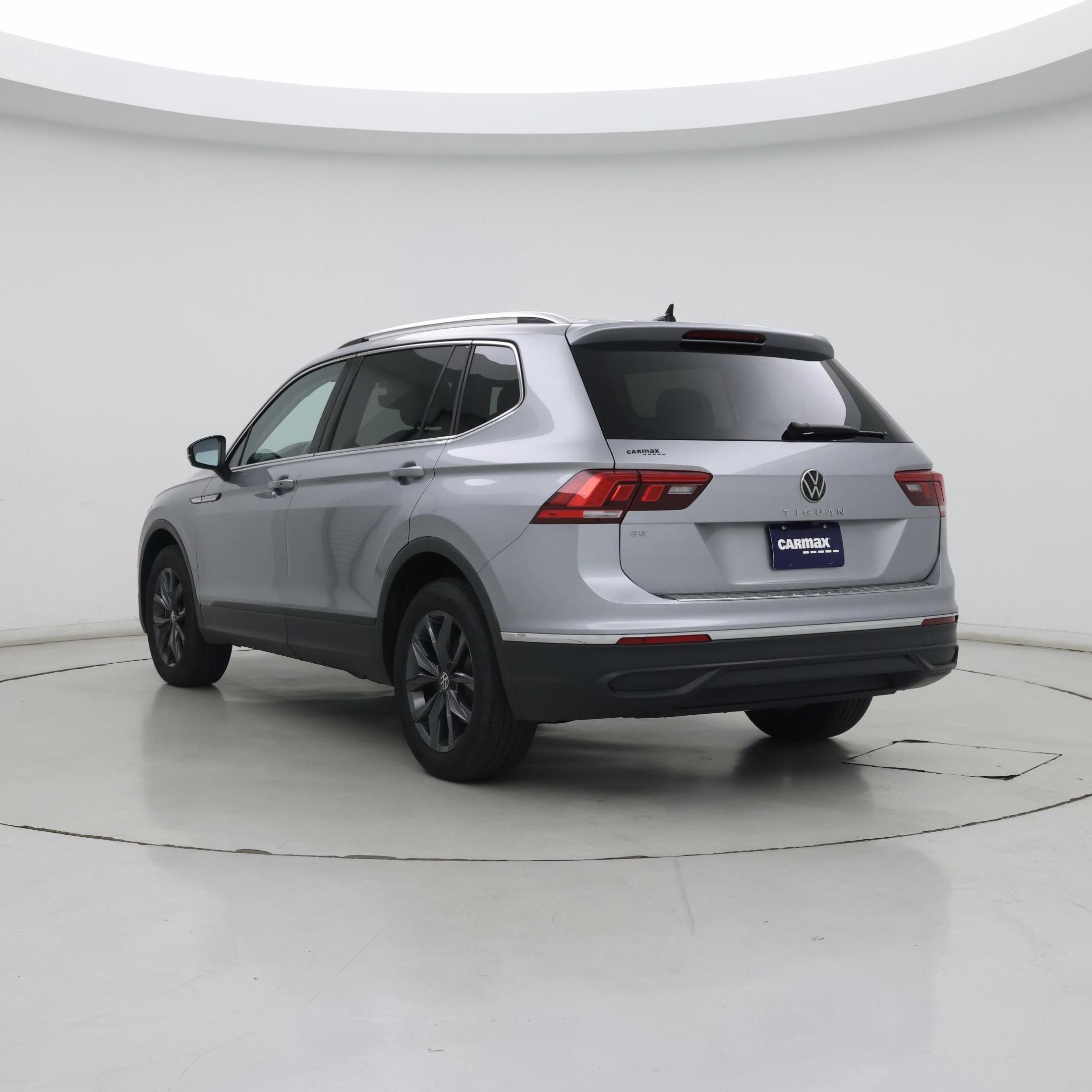 Thumbnail: 2022 Volkswagen Tiguan - 2