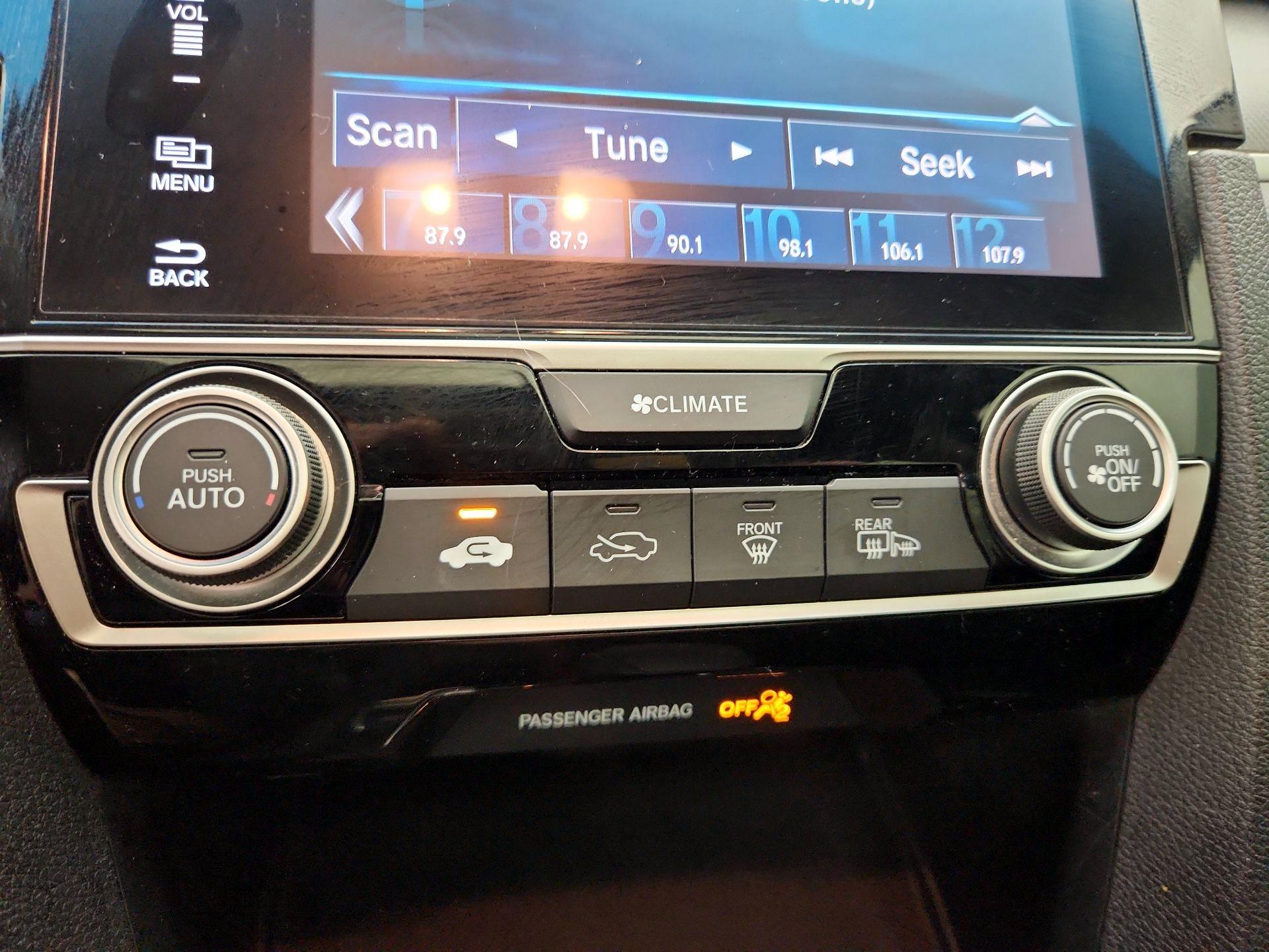 Thumbnail: 2016 Honda Civic - 16
