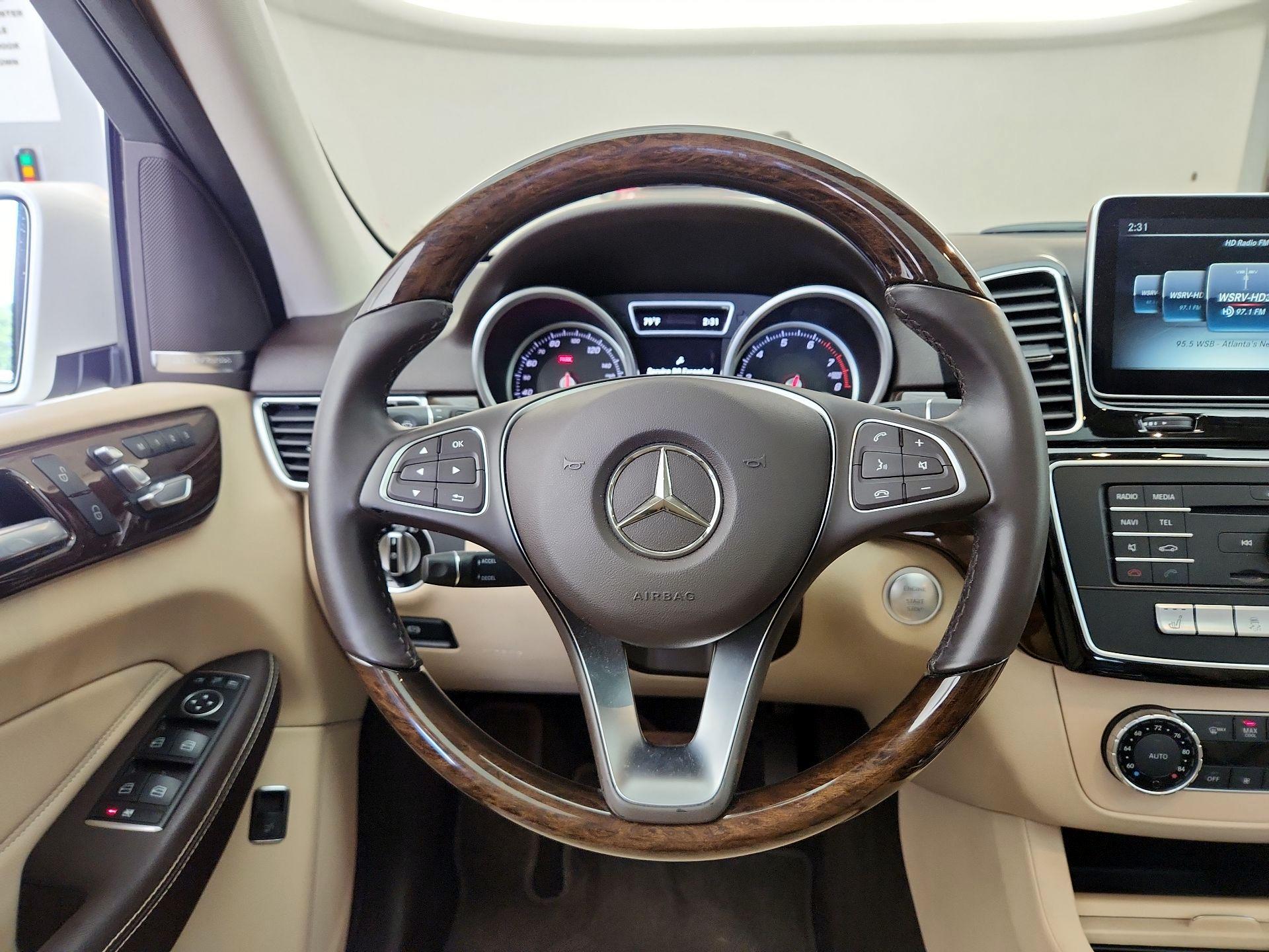 Thumbnail: 2016 Mercedes-Benz GLE - 10