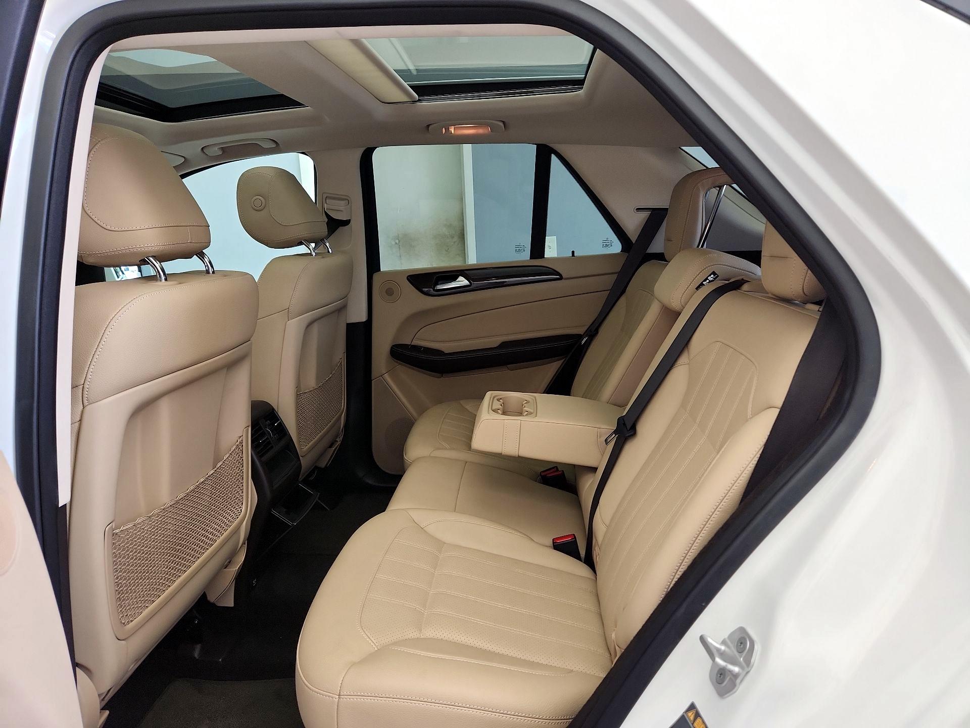 Thumbnail: 2016 Mercedes-Benz GLE - 19