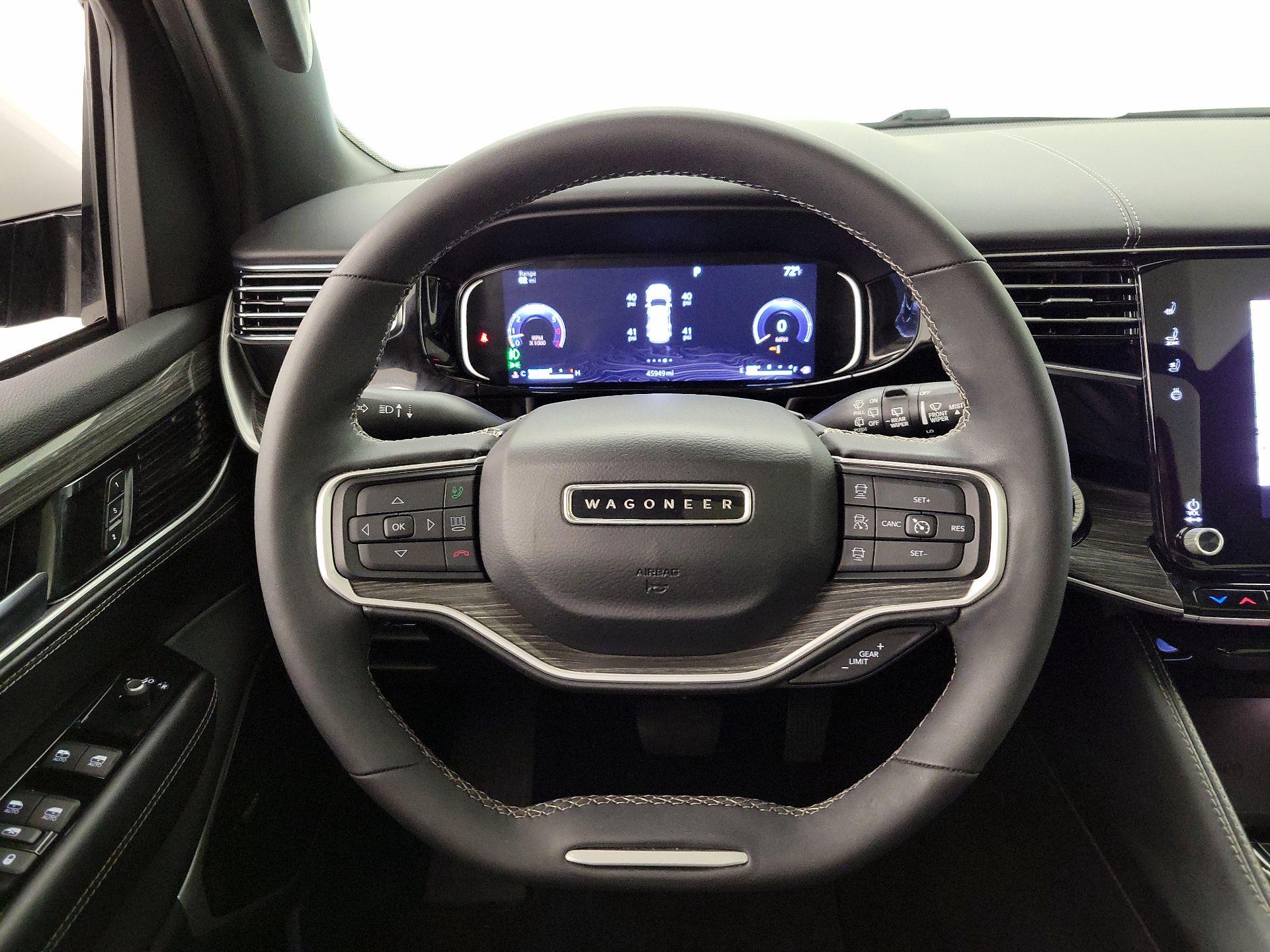 Thumbnail: 2022 Jeep Wagoneer - 10
