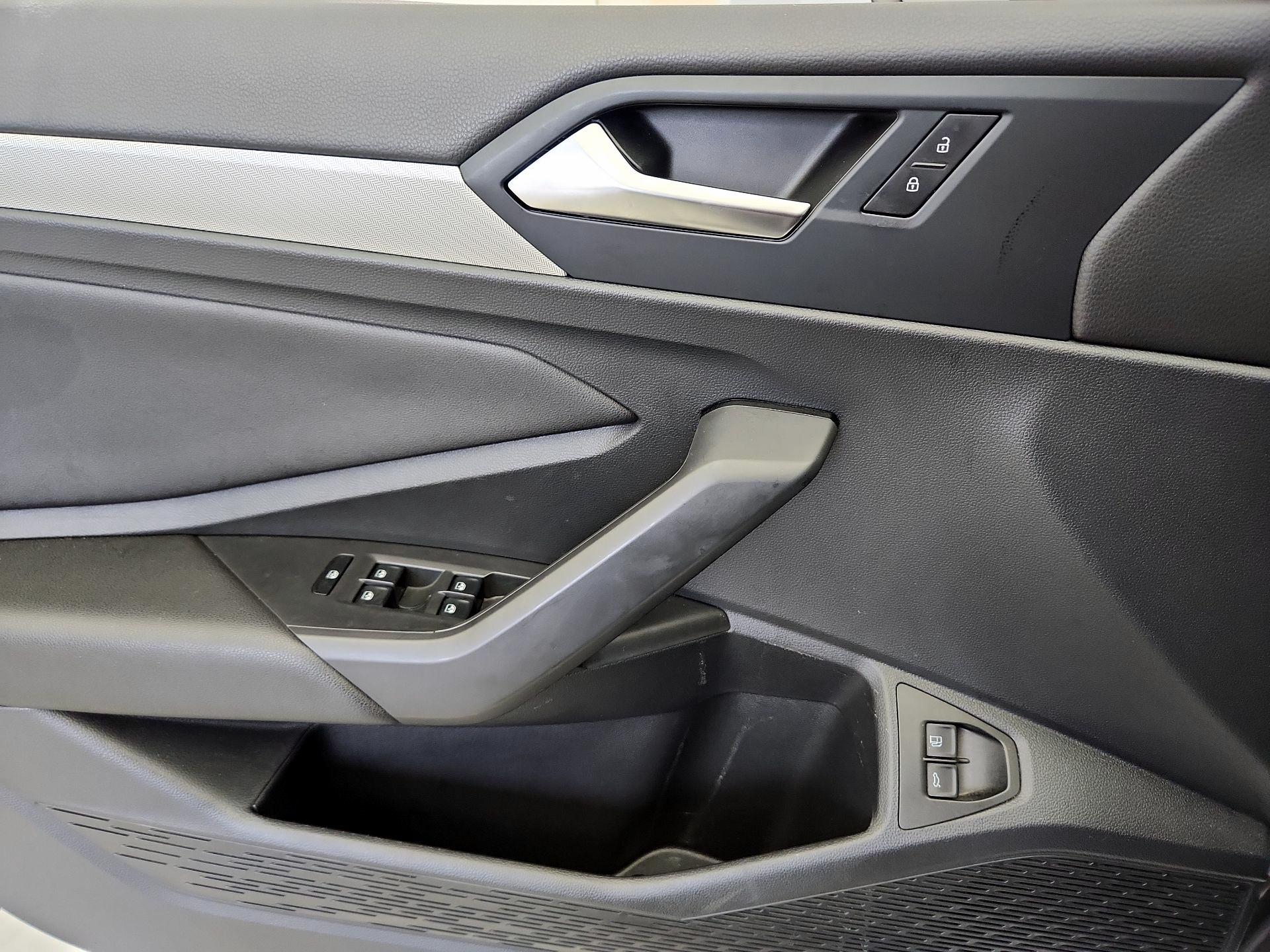Thumbnail: 2020 Volkswagen Jetta - 12