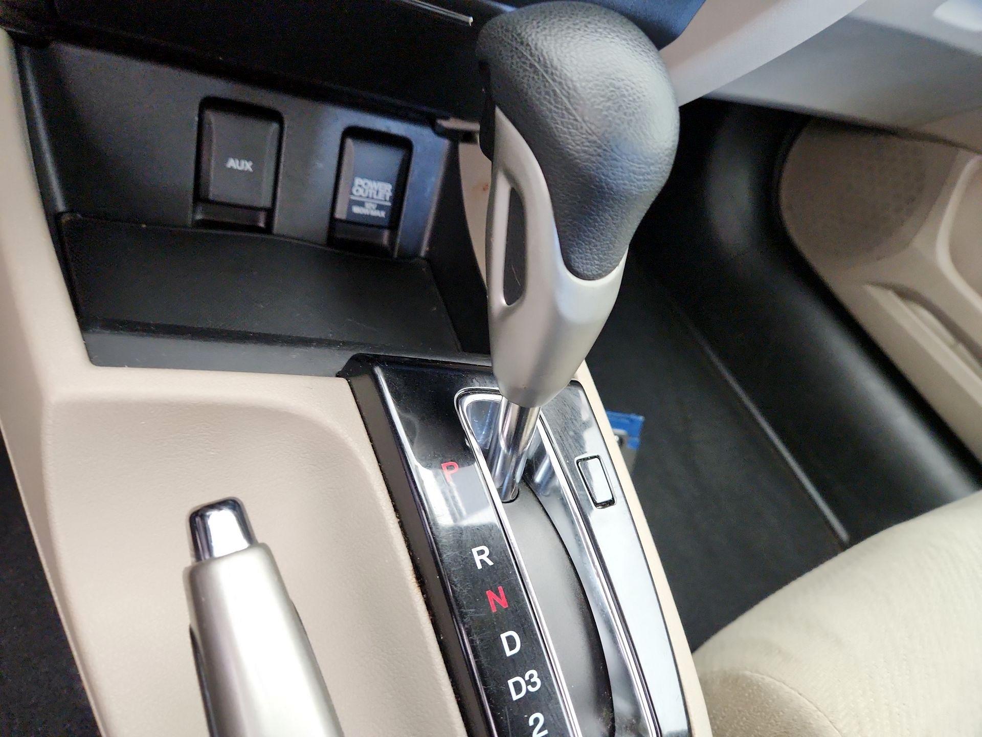Thumbnail: 2013 Honda Civic - 17