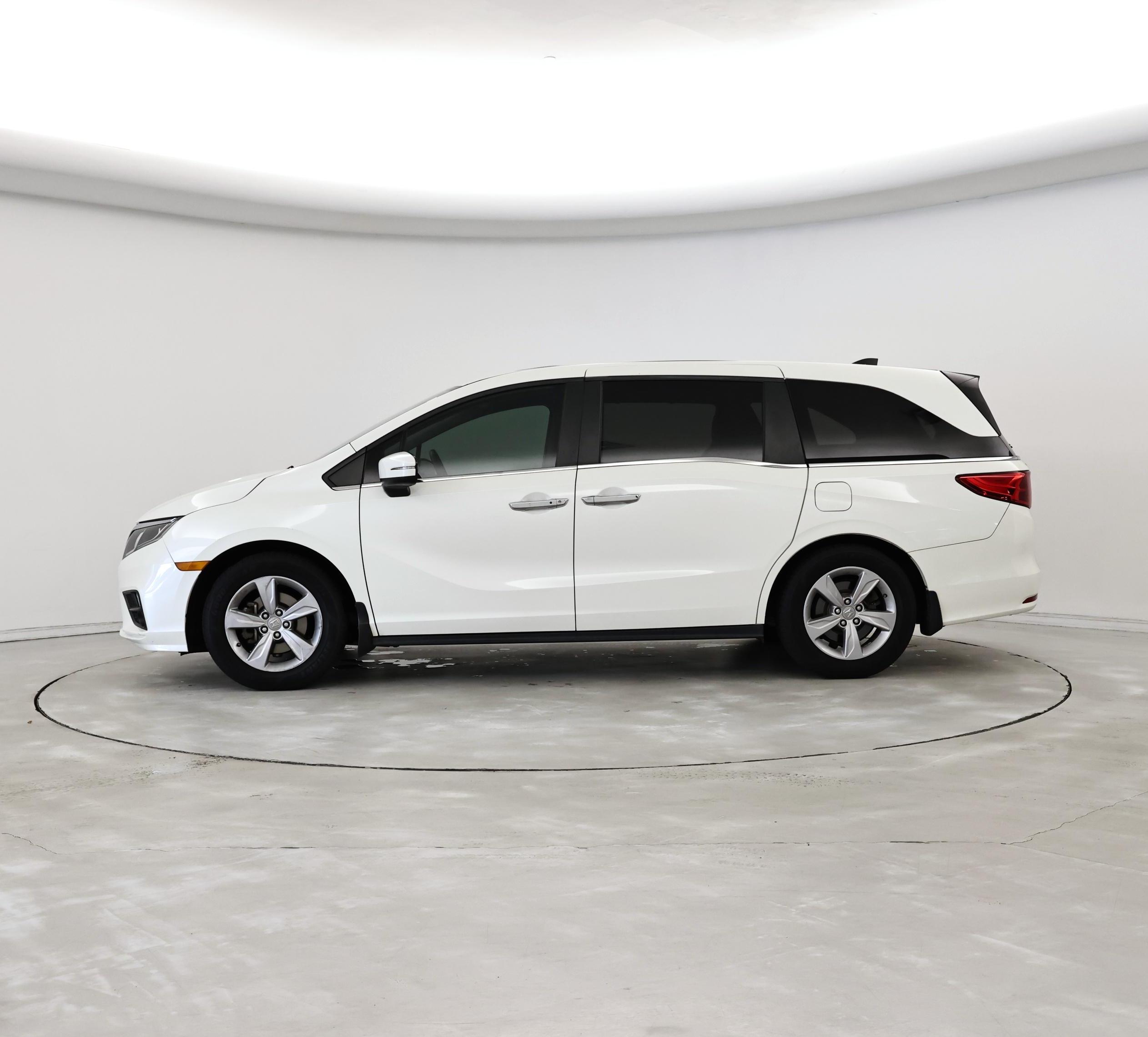 Thumbnail: 2019 Honda Odyssey - 3