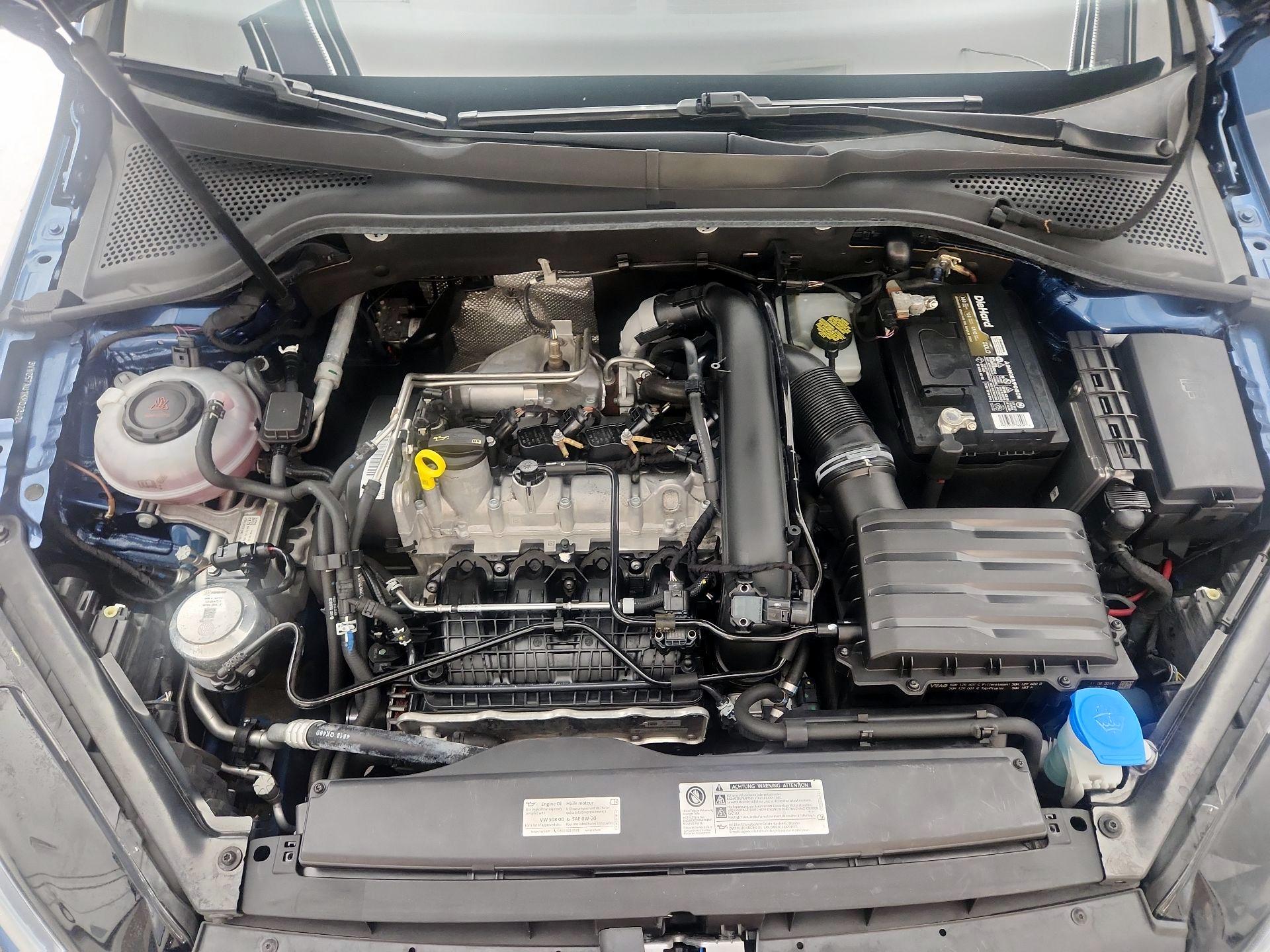 Thumbnail: 2019 Volkswagen Golf - 20