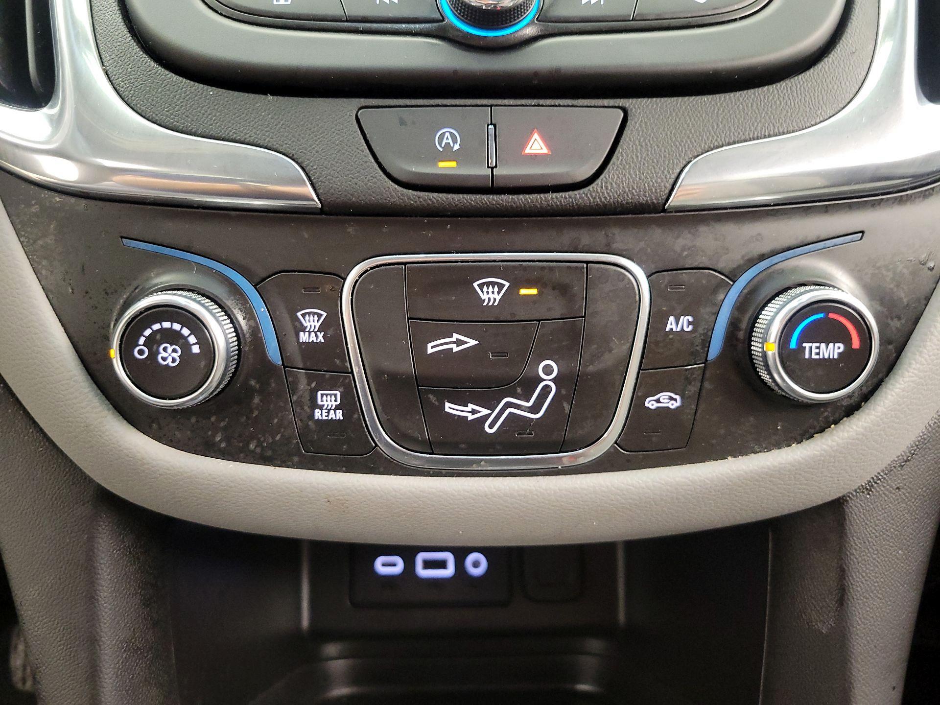 Thumbnail: 2022 Chevrolet Equinox - 16