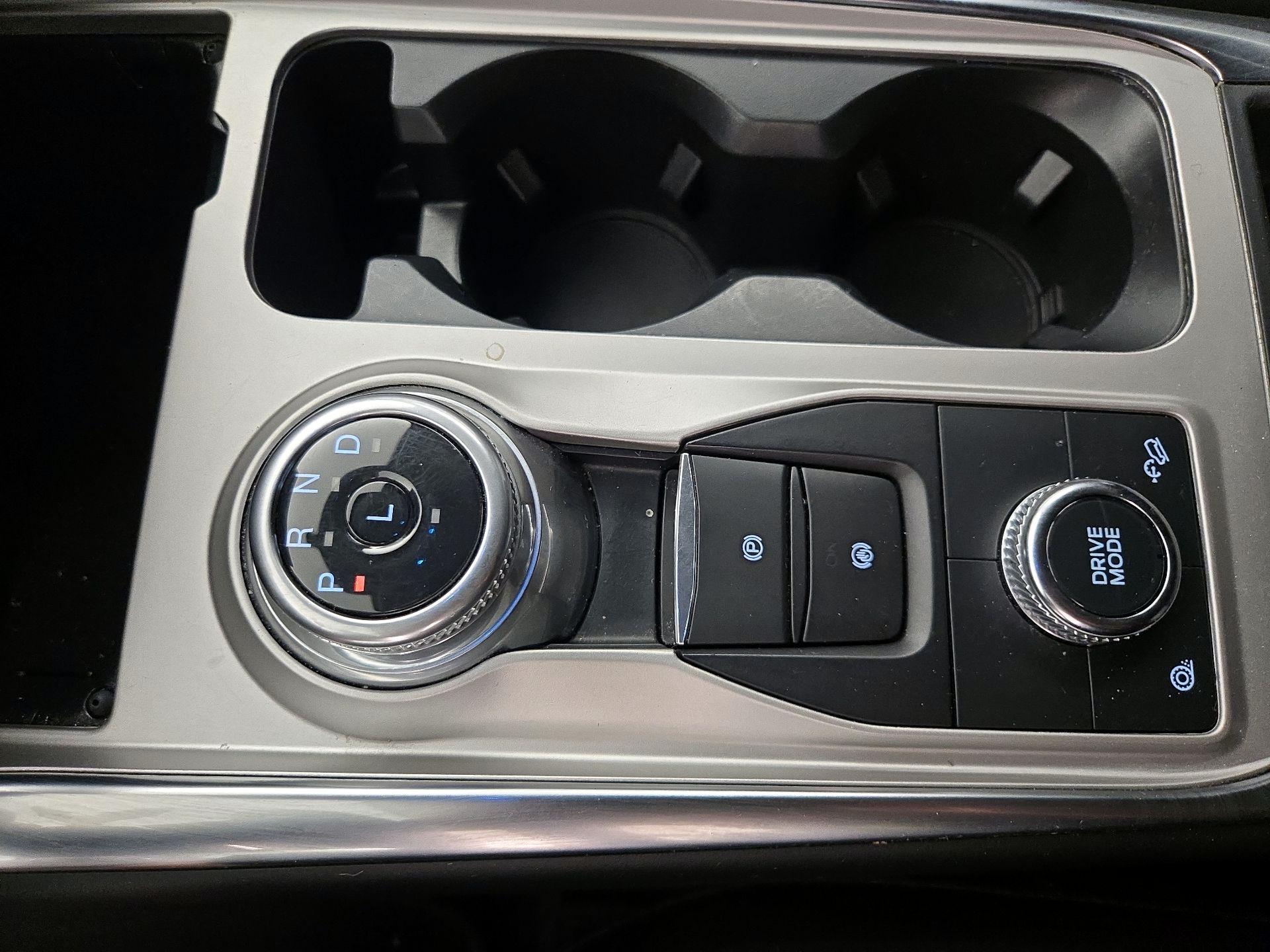 Thumbnail: 2022 Ford Explorer - 17