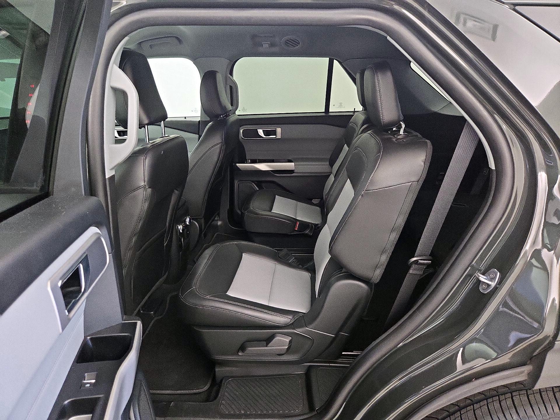 Thumbnail: 2022 Ford Explorer - 19