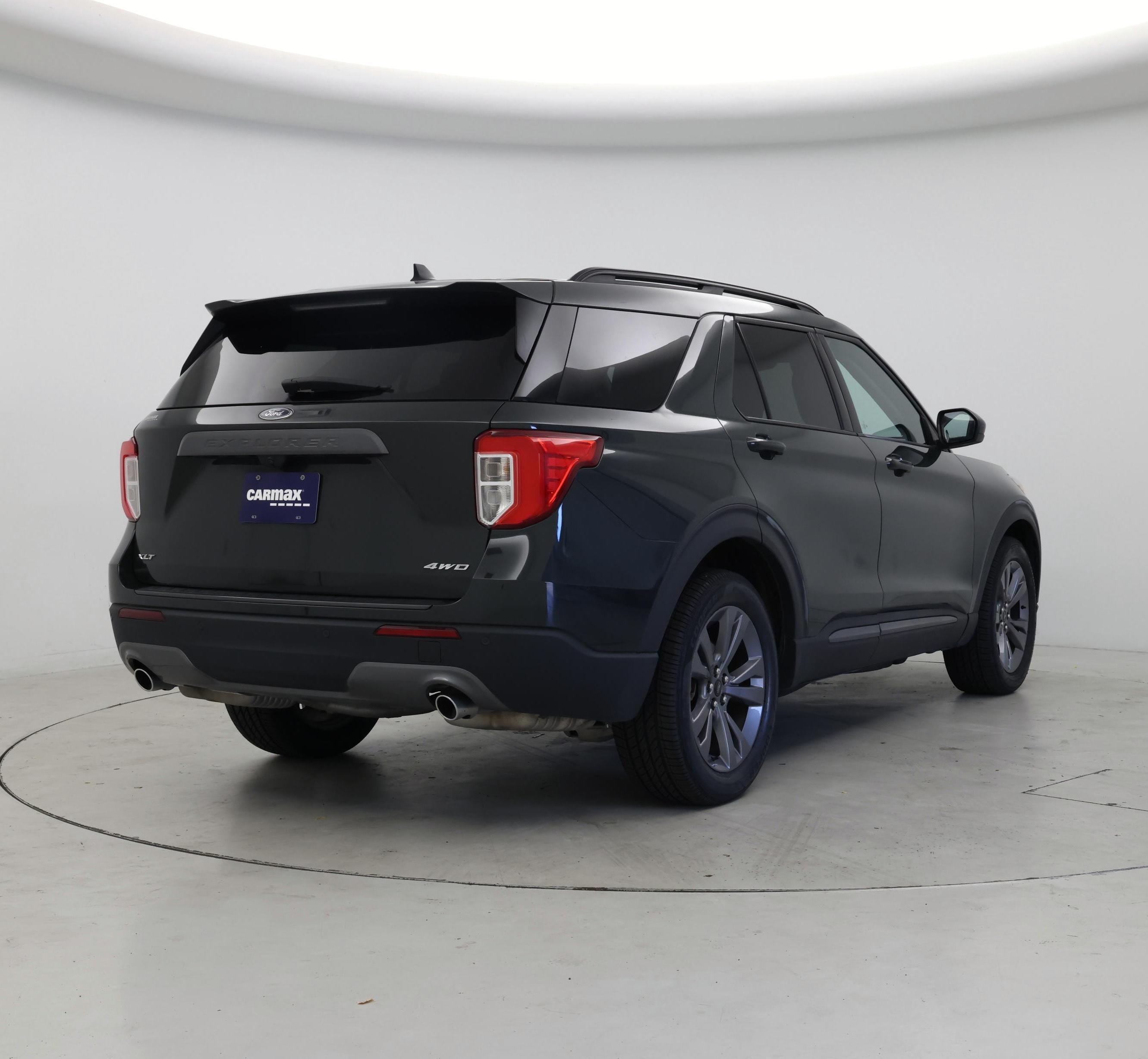 Thumbnail: 2022 Ford Explorer - 8