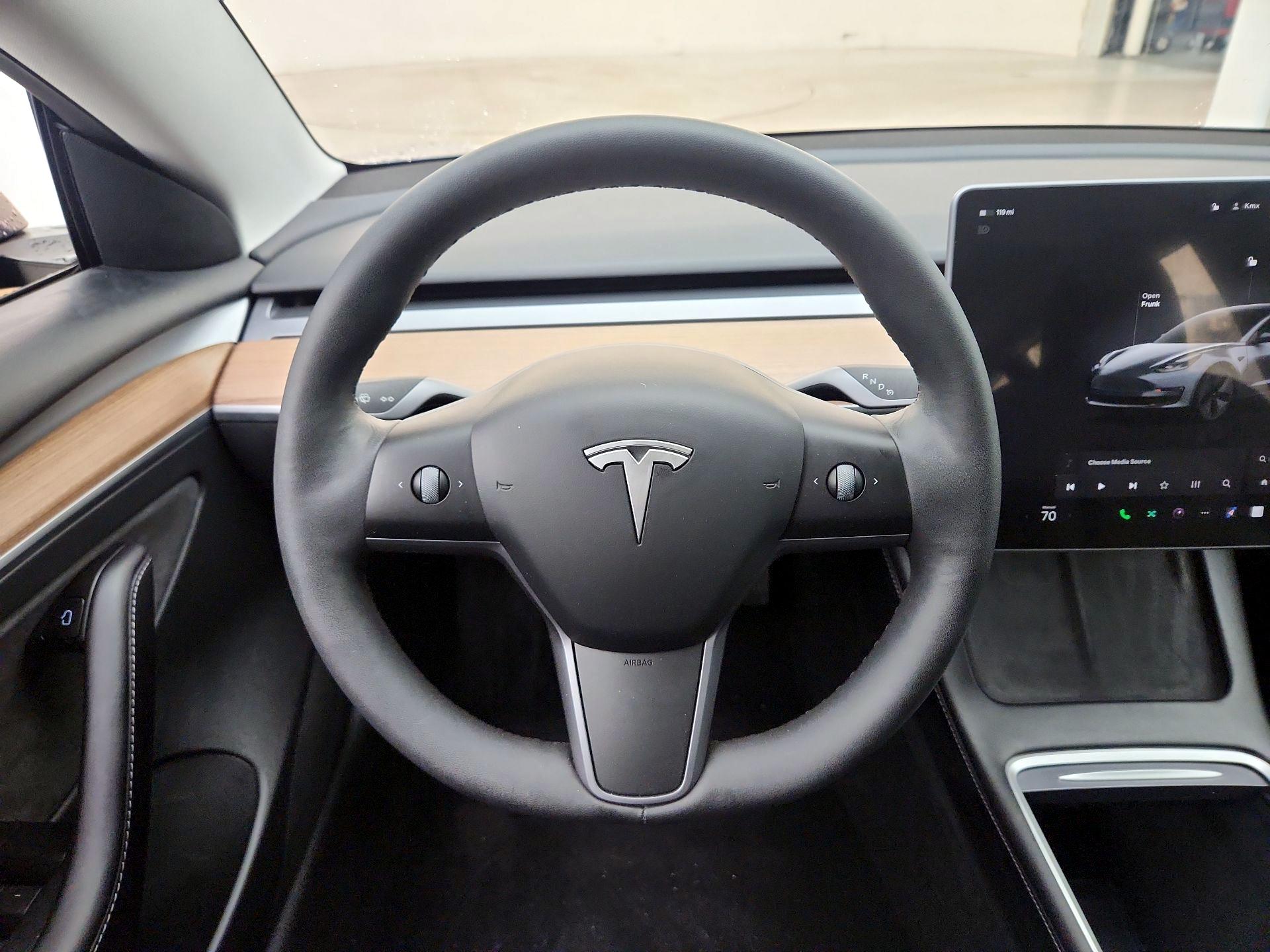 Thumbnail: 2023 Tesla Model 3 - 10