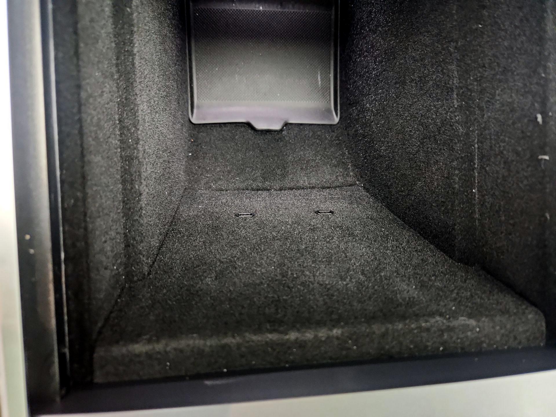 Thumbnail: 2023 Tesla Model 3 - 18