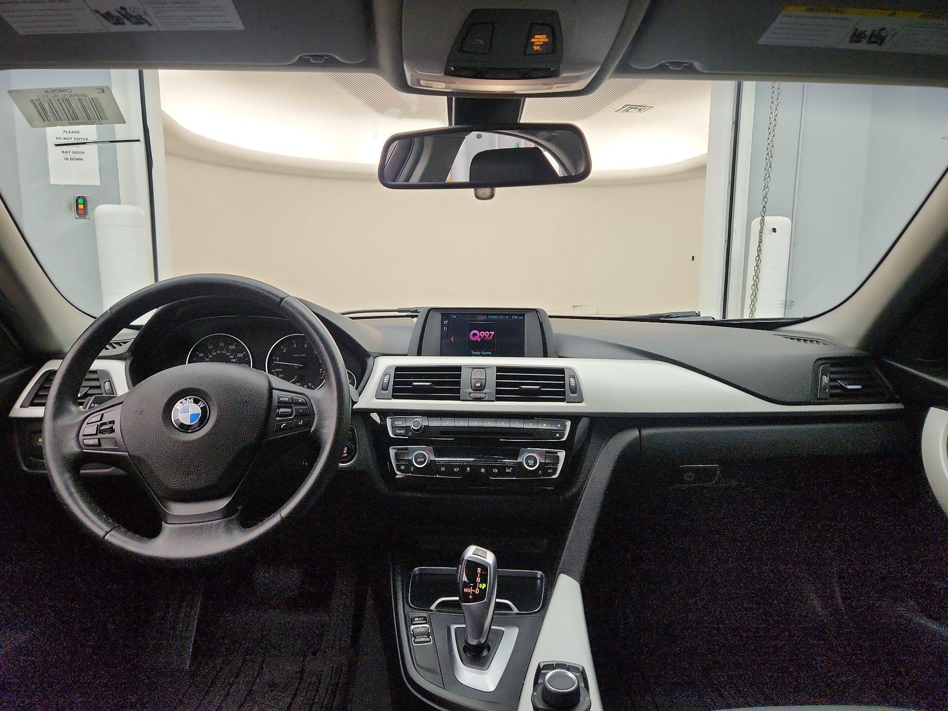 Thumbnail: 2018 BMW 3 Series - 9