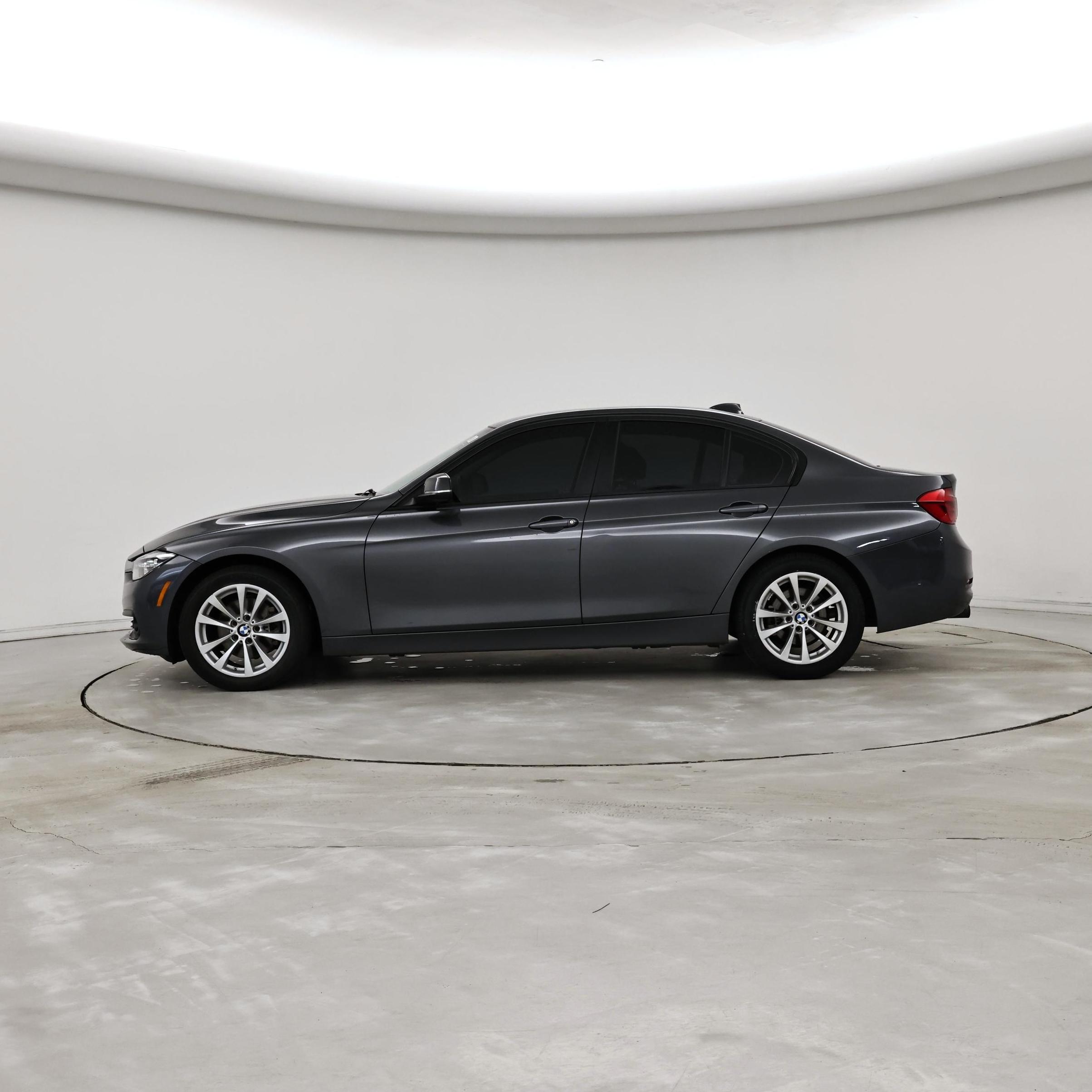 Thumbnail: 2018 BMW 3 Series - 3