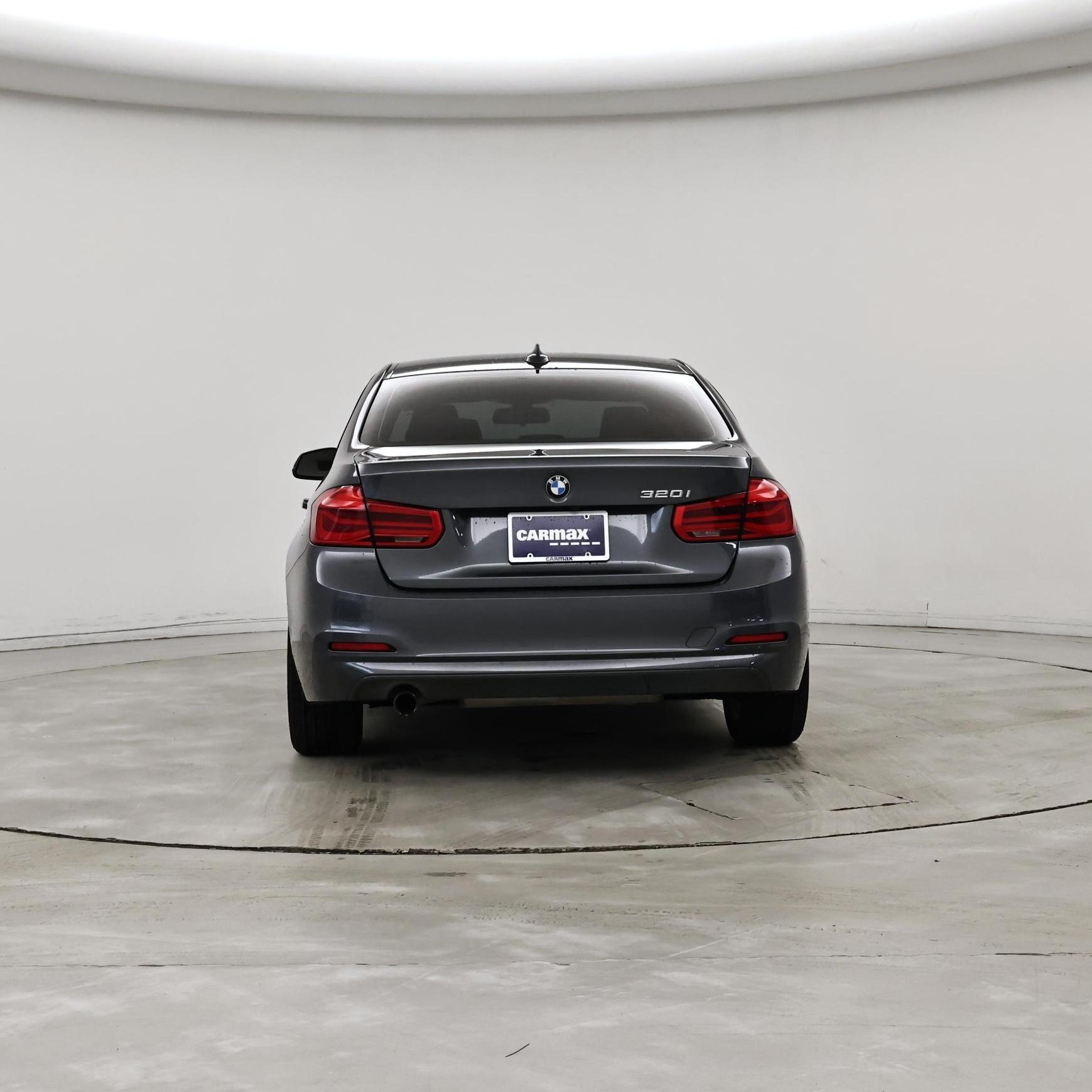 Thumbnail: 2018 BMW 3 Series - 6