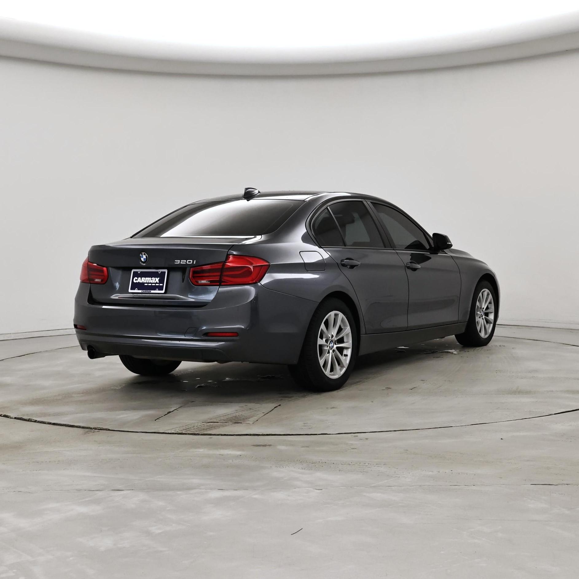 Thumbnail: 2018 BMW 3 Series - 8