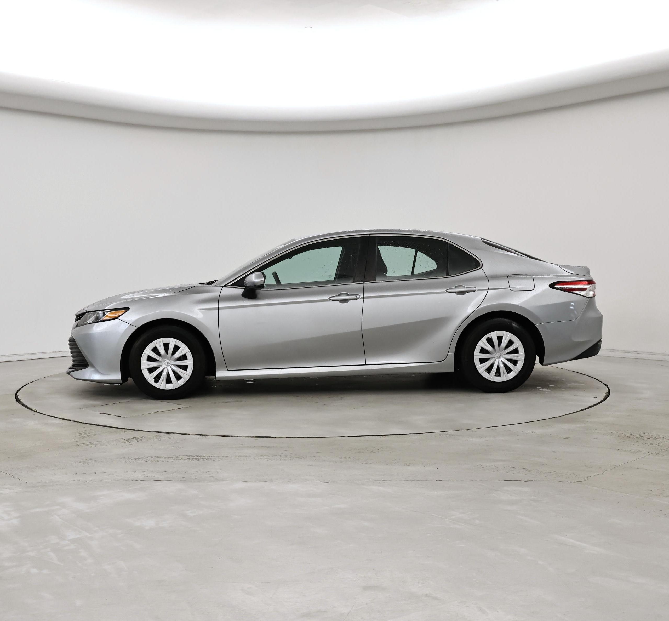 Thumbnail: 2018 Toyota Camry - 3
