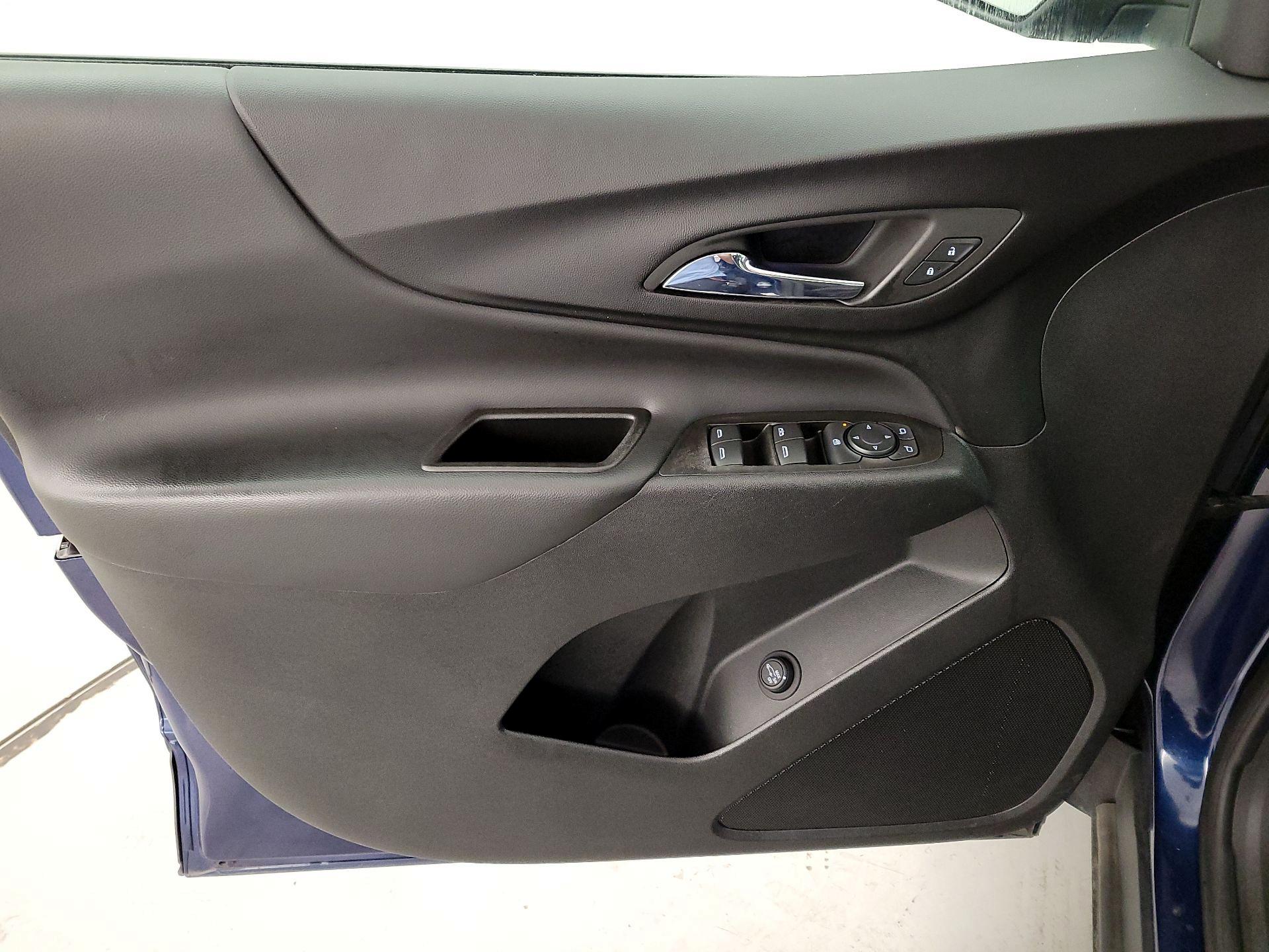 Thumbnail: 2022 Chevrolet Equinox - 12