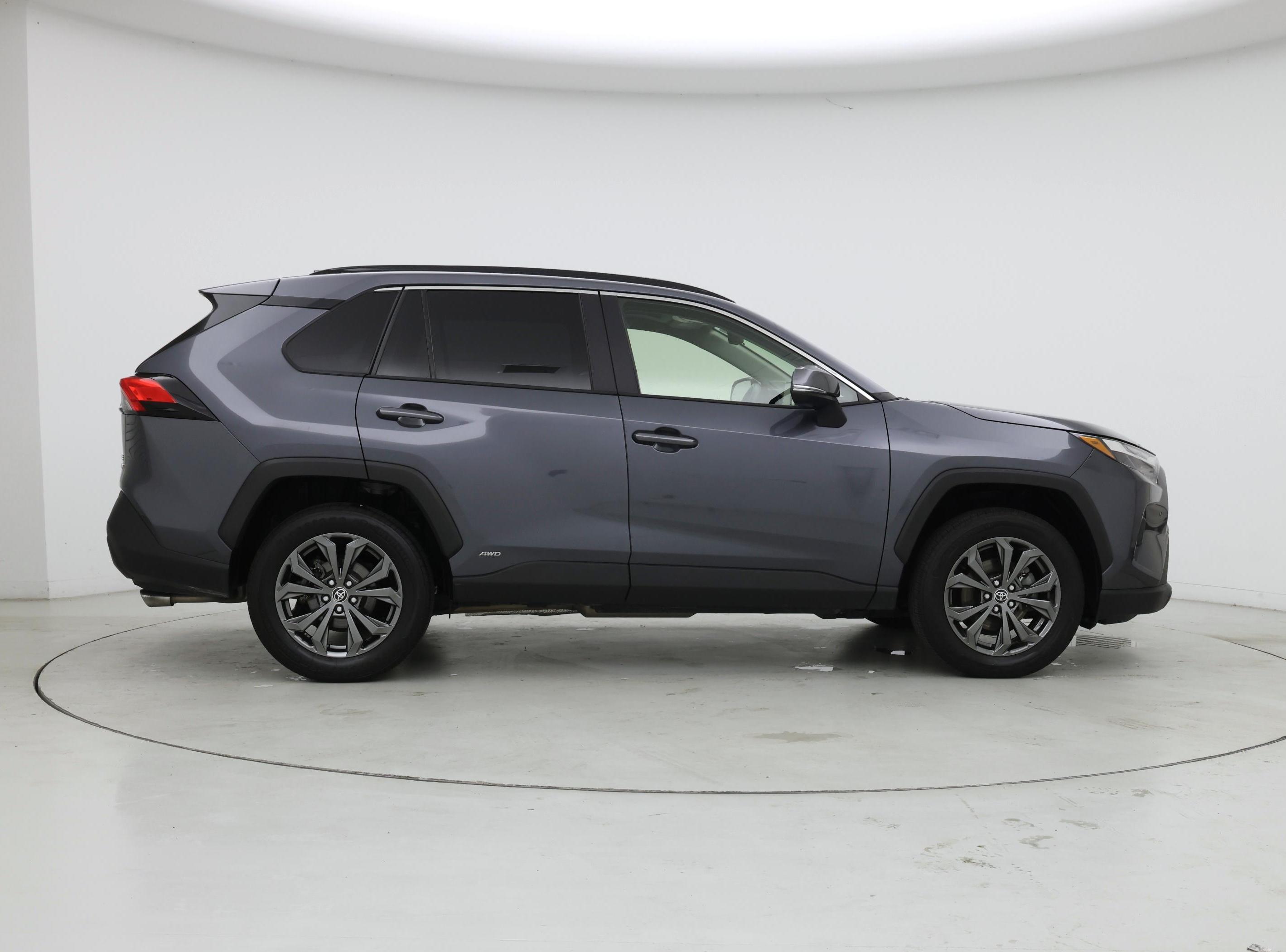 Thumbnail: 2022 Toyota RAV4 - 7
