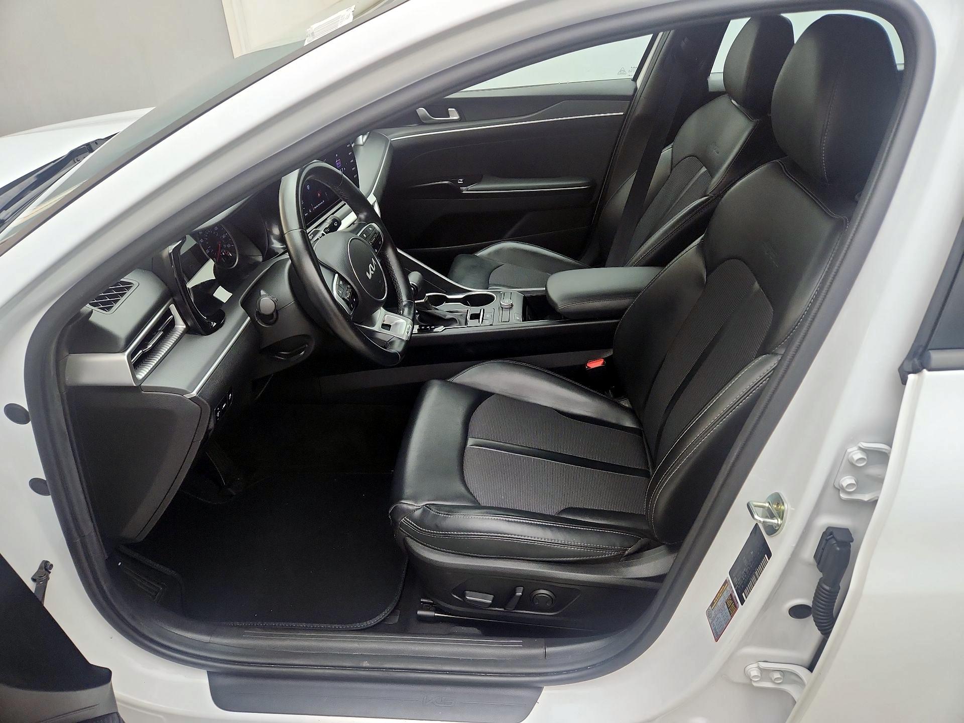 Thumbnail: 2023 Kia K5 - 11