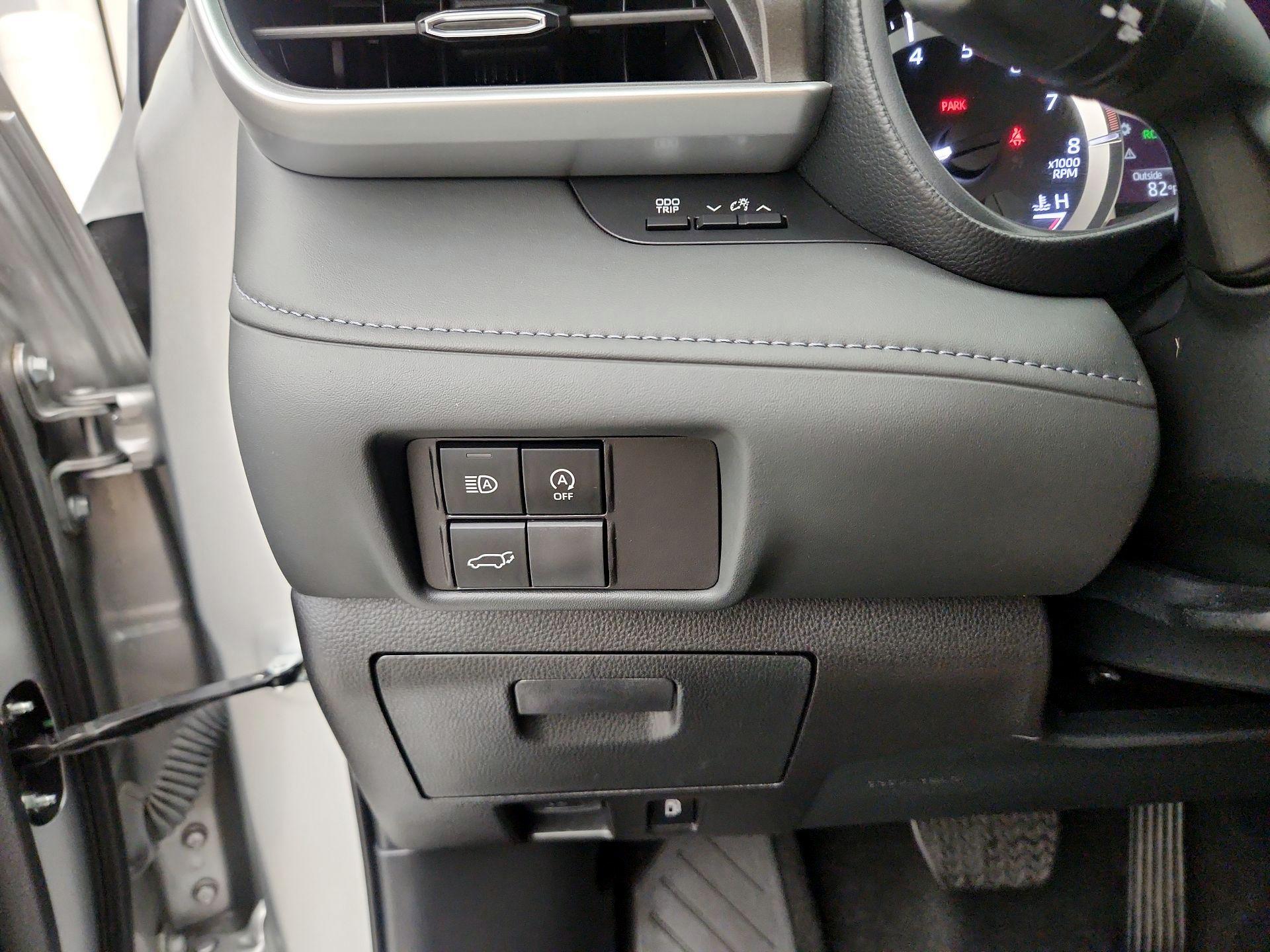 Thumbnail: 2024 Toyota Highlander - 13