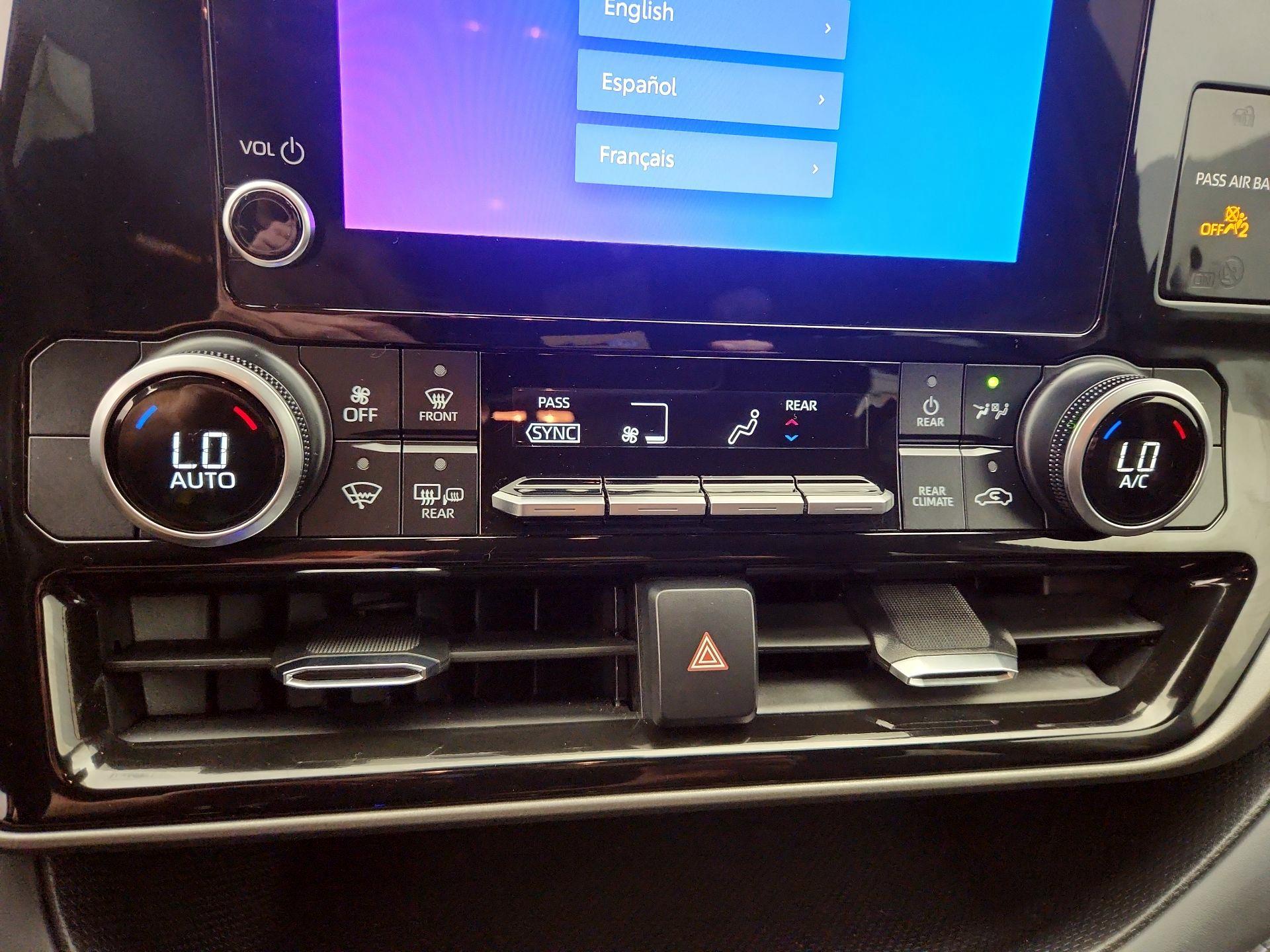Thumbnail: 2024 Toyota Highlander - 17